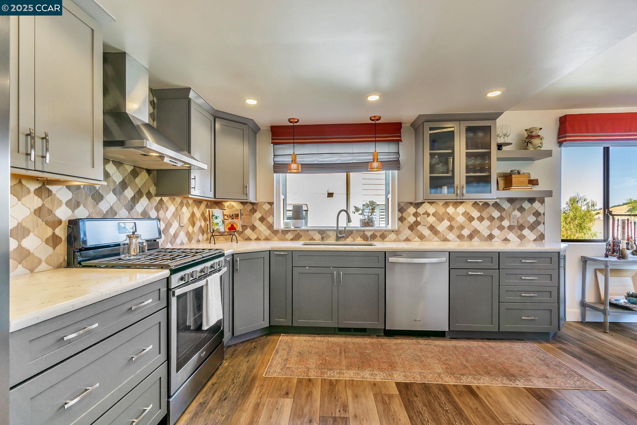 Photo #5: 41096319 Listing 