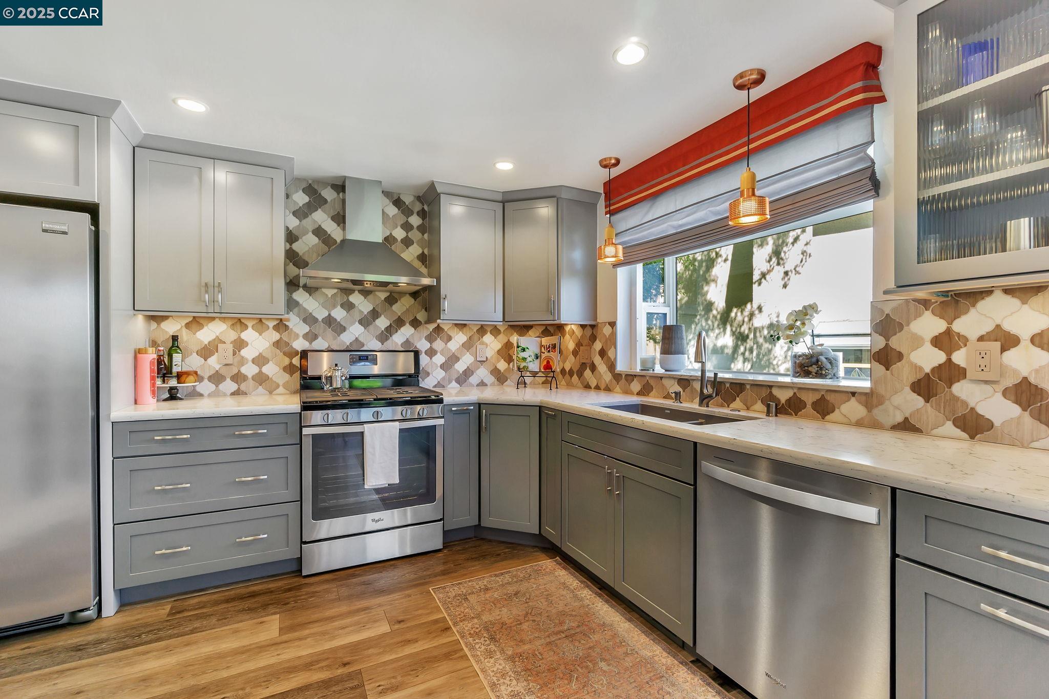 Photo #6: 41096319 Listing 