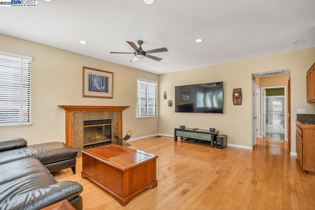 Detail Gallery Image 14 of 42 For 5160 Edgeview Dr, Discovery Bay,  CA 94505 - 4 Beds | 3 Baths