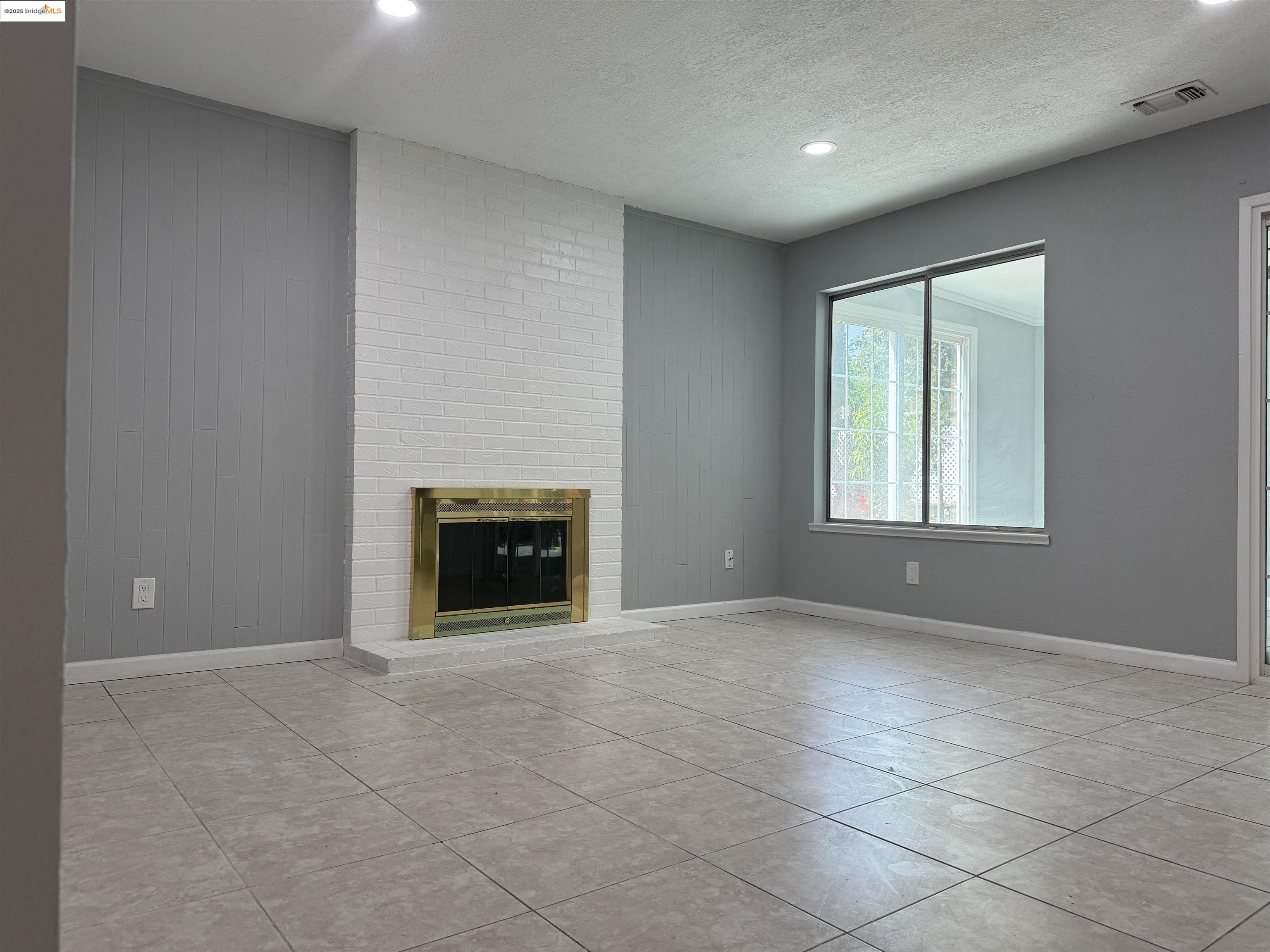 Detail Gallery Image 6 of 14 For 2825 Georgia Drive, Tracy,  CA 95376 - 4 Beds | 3 Baths