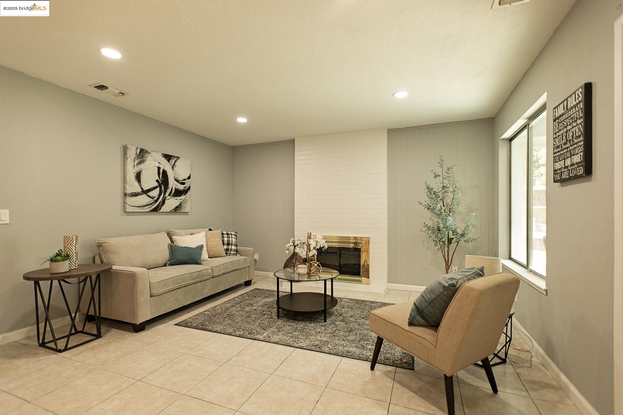 Detail Gallery Image 8 of 32 For 2825 Georgia Drive, Tracy,  CA 95376 - 4 Beds | 3 Baths