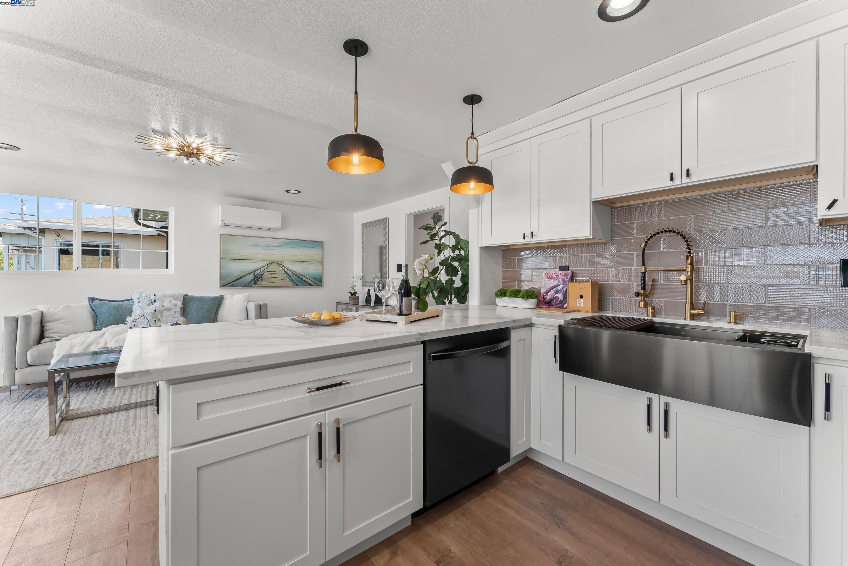 Detail Gallery Image 6 of 36 For 6288 Wilma Ave, Newark,  CA 94560 - 3 Beds | 1 Baths