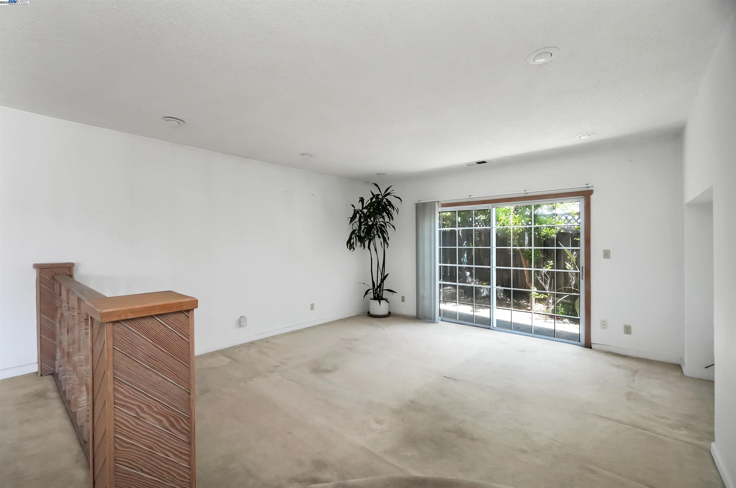 Detail Gallery Image 15 of 44 For 1925 Lilac Avenue, Hayward,  CA 94545 - 4 Beds | 2 Baths