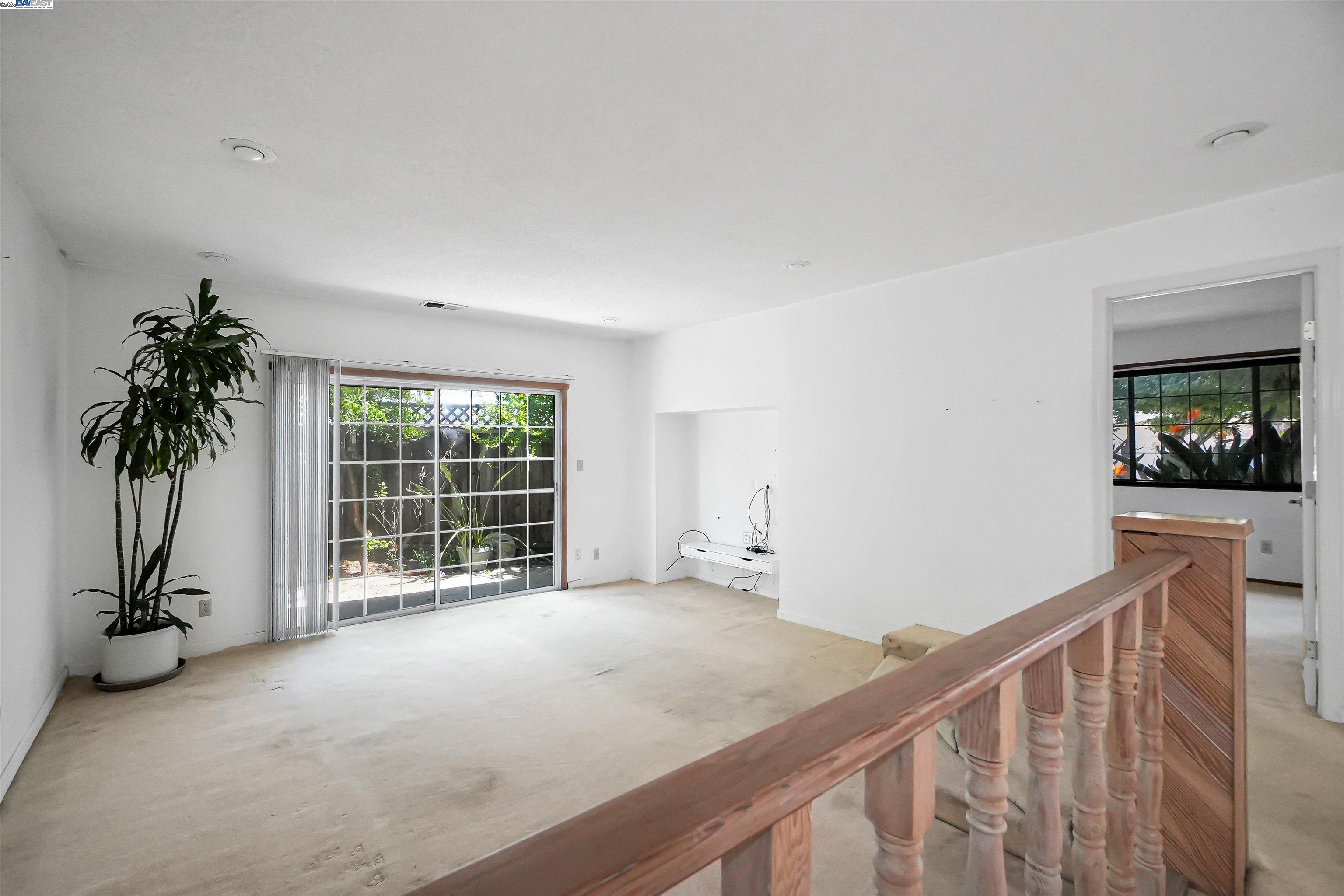 Detail Gallery Image 16 of 44 For 1925 Lilac Avenue, Hayward,  CA 94545 - 4 Beds | 2 Baths