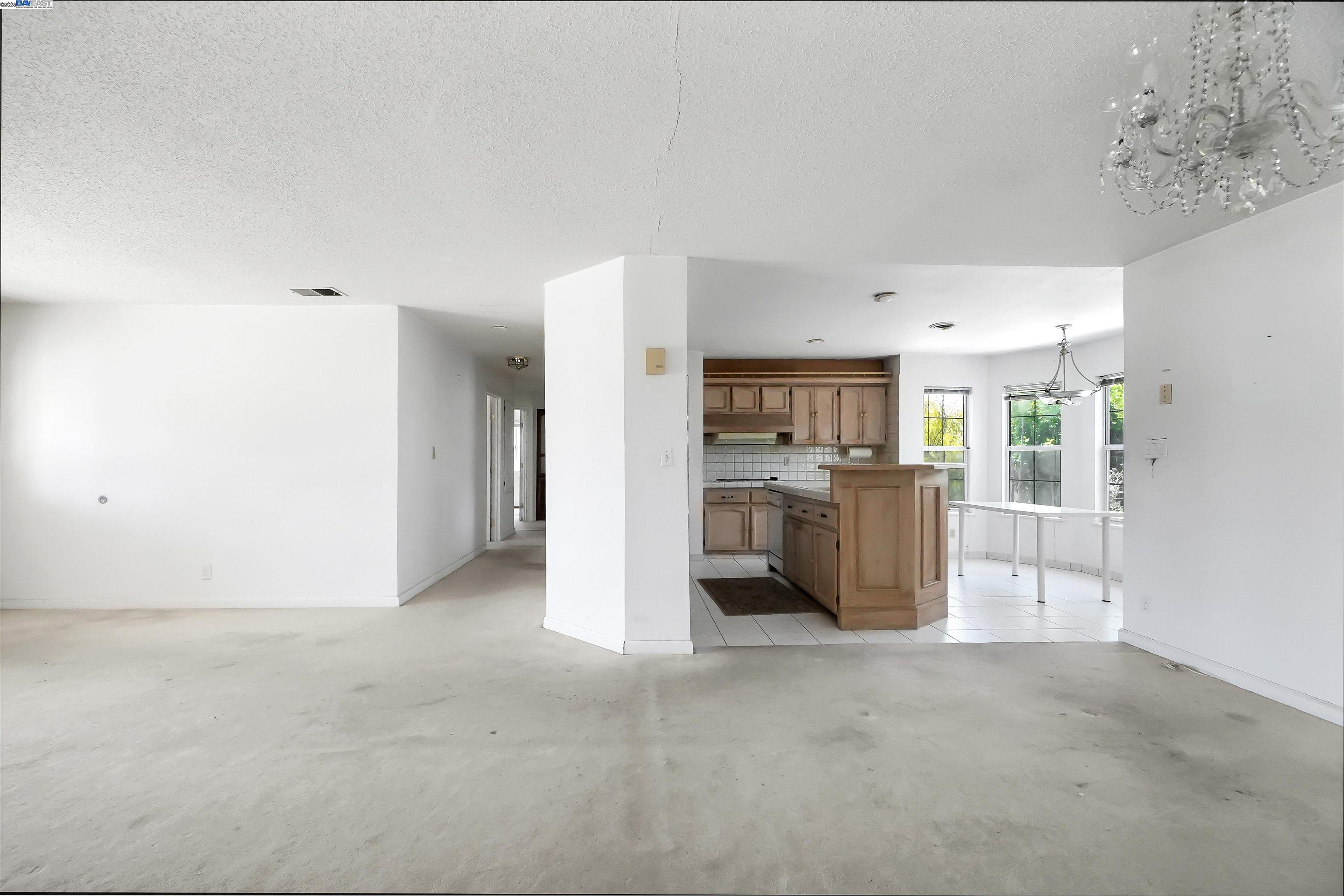 Detail Gallery Image 17 of 44 For 1925 Lilac Avenue, Hayward,  CA 94545 - 4 Beds | 2 Baths