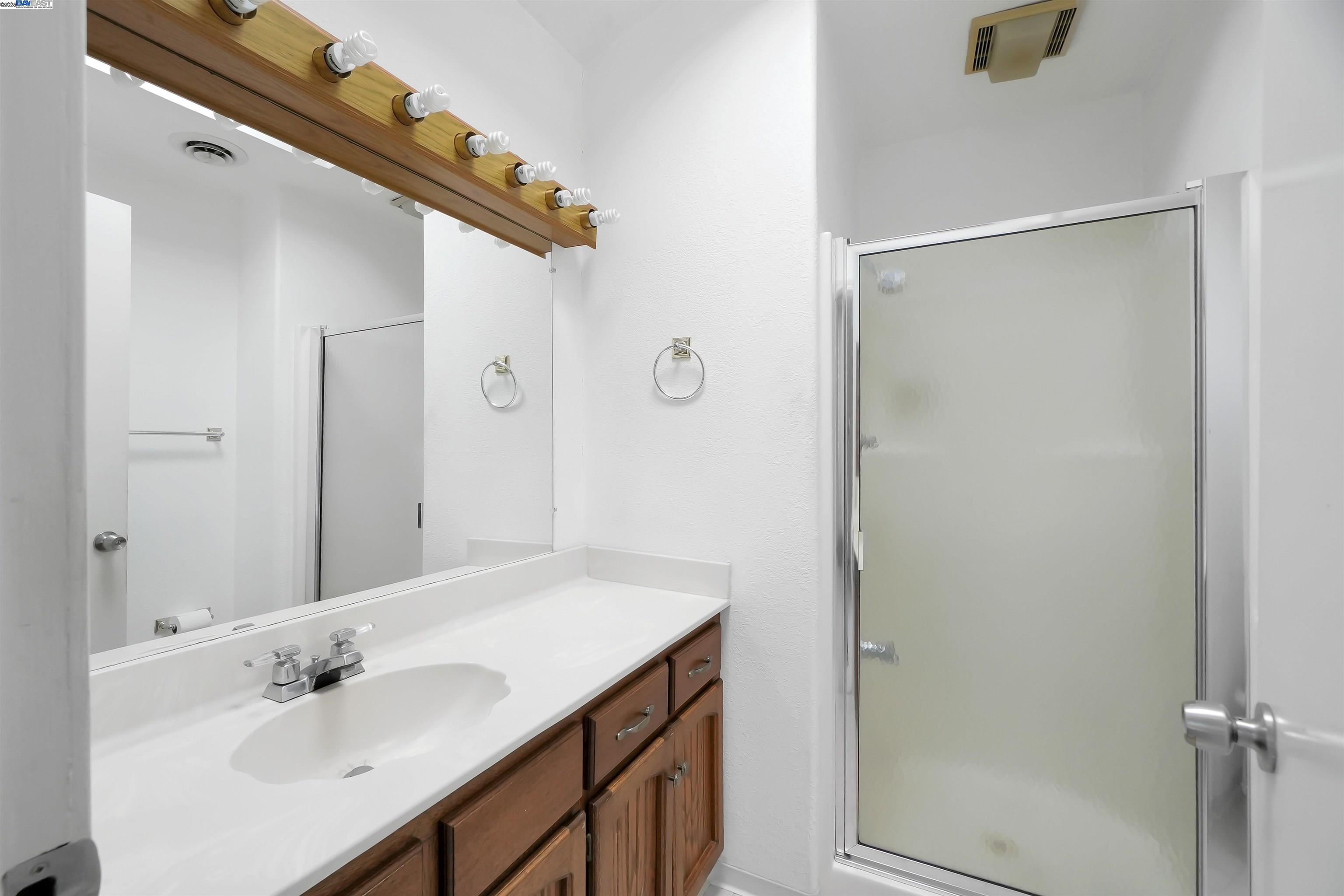 Detail Gallery Image 25 of 44 For 1925 Lilac Avenue, Hayward,  CA 94545 - 4 Beds | 2 Baths