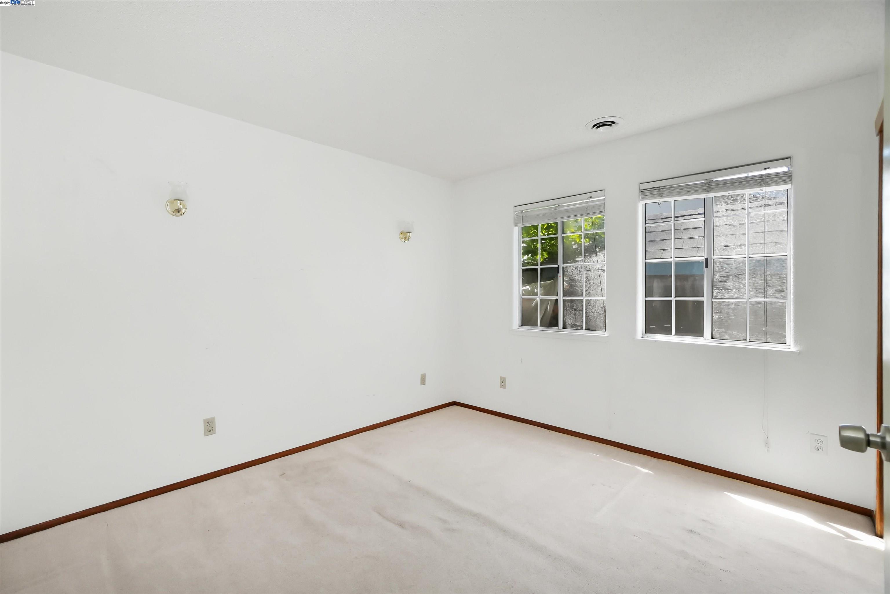 Detail Gallery Image 27 of 44 For 1925 Lilac Avenue, Hayward,  CA 94545 - 4 Beds | 2 Baths