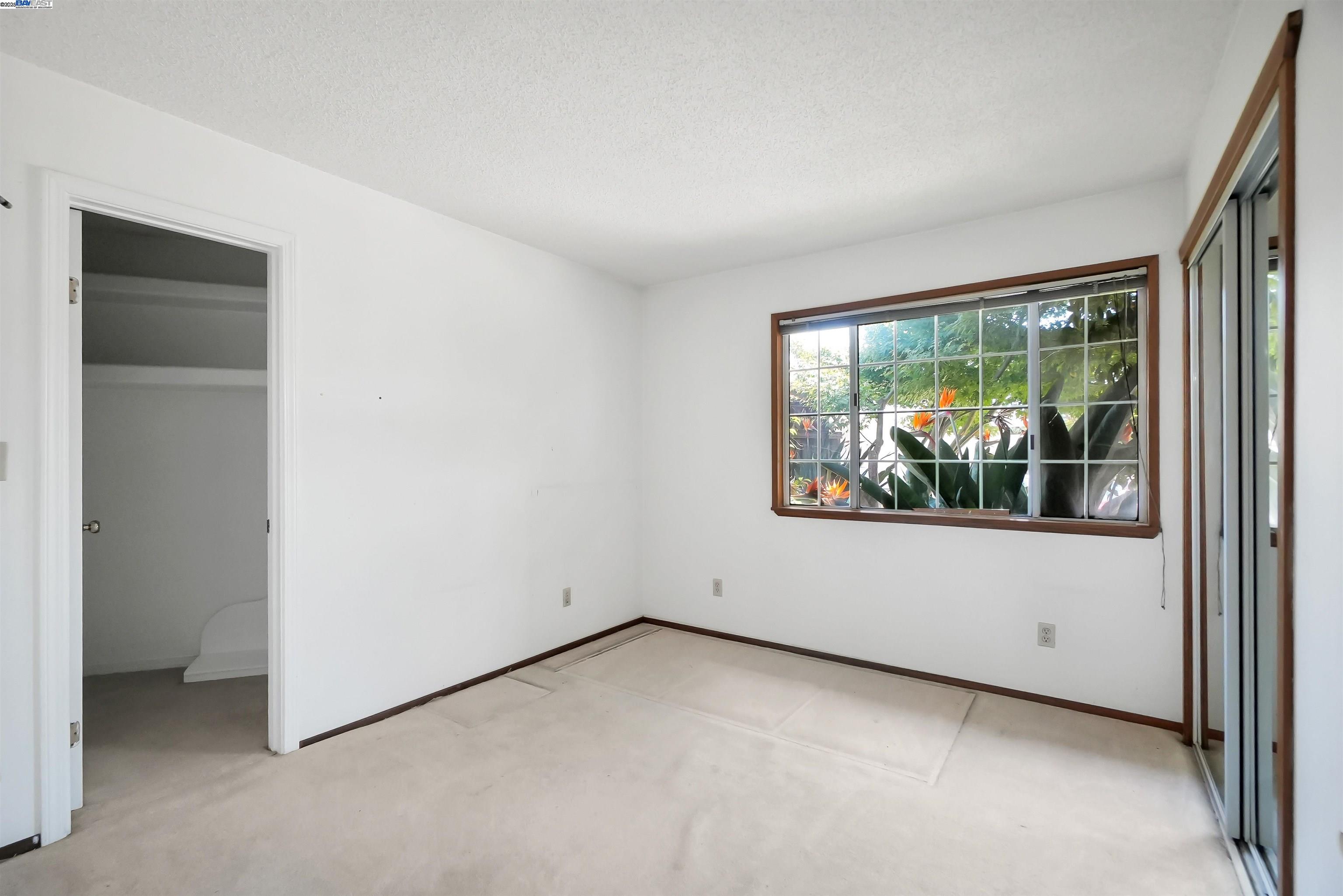 Detail Gallery Image 28 of 44 For 1925 Lilac Avenue, Hayward,  CA 94545 - 4 Beds | 2 Baths