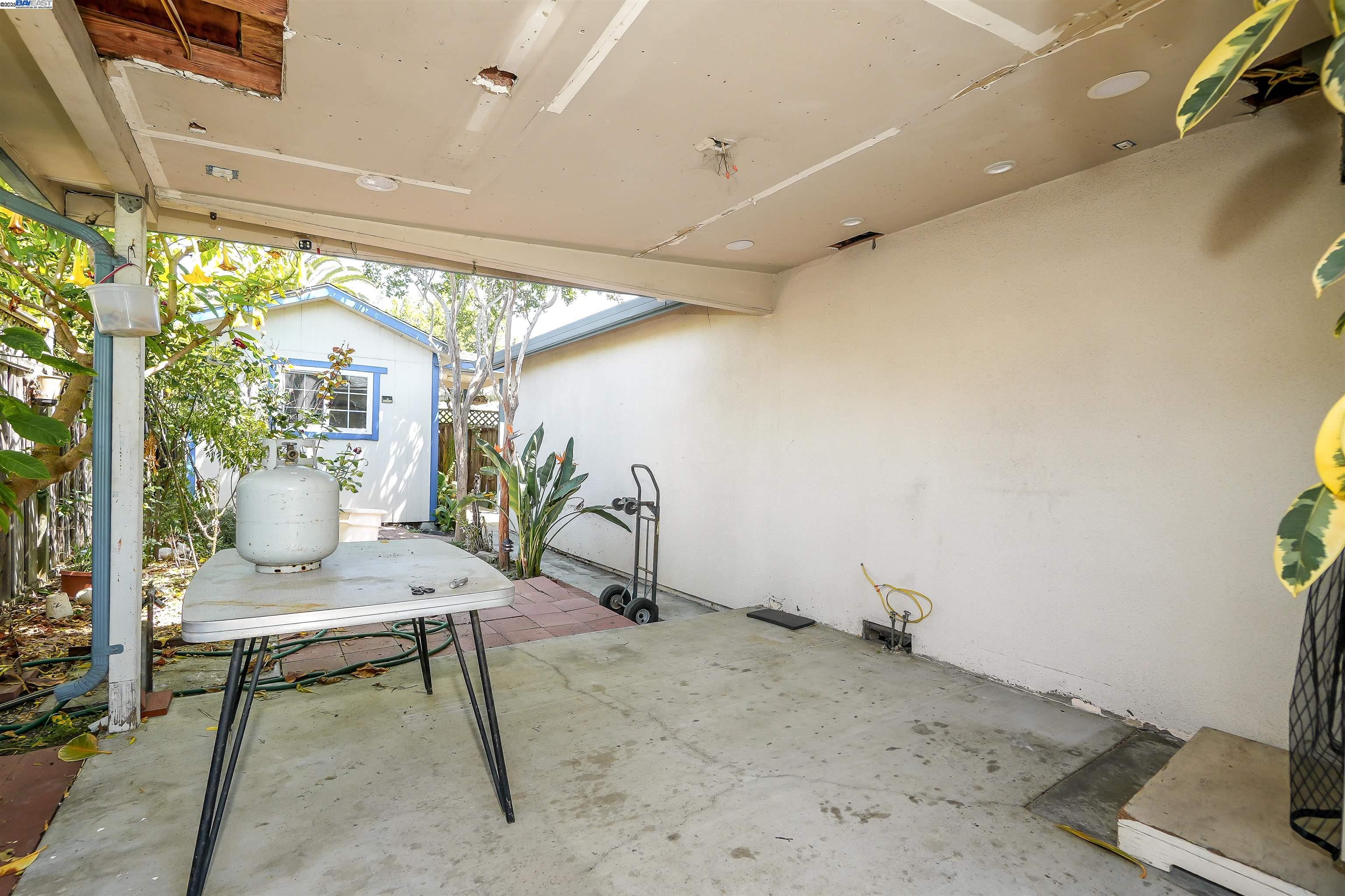 Detail Gallery Image 38 of 44 For 1925 Lilac Avenue, Hayward,  CA 94545 - 4 Beds | 2 Baths
