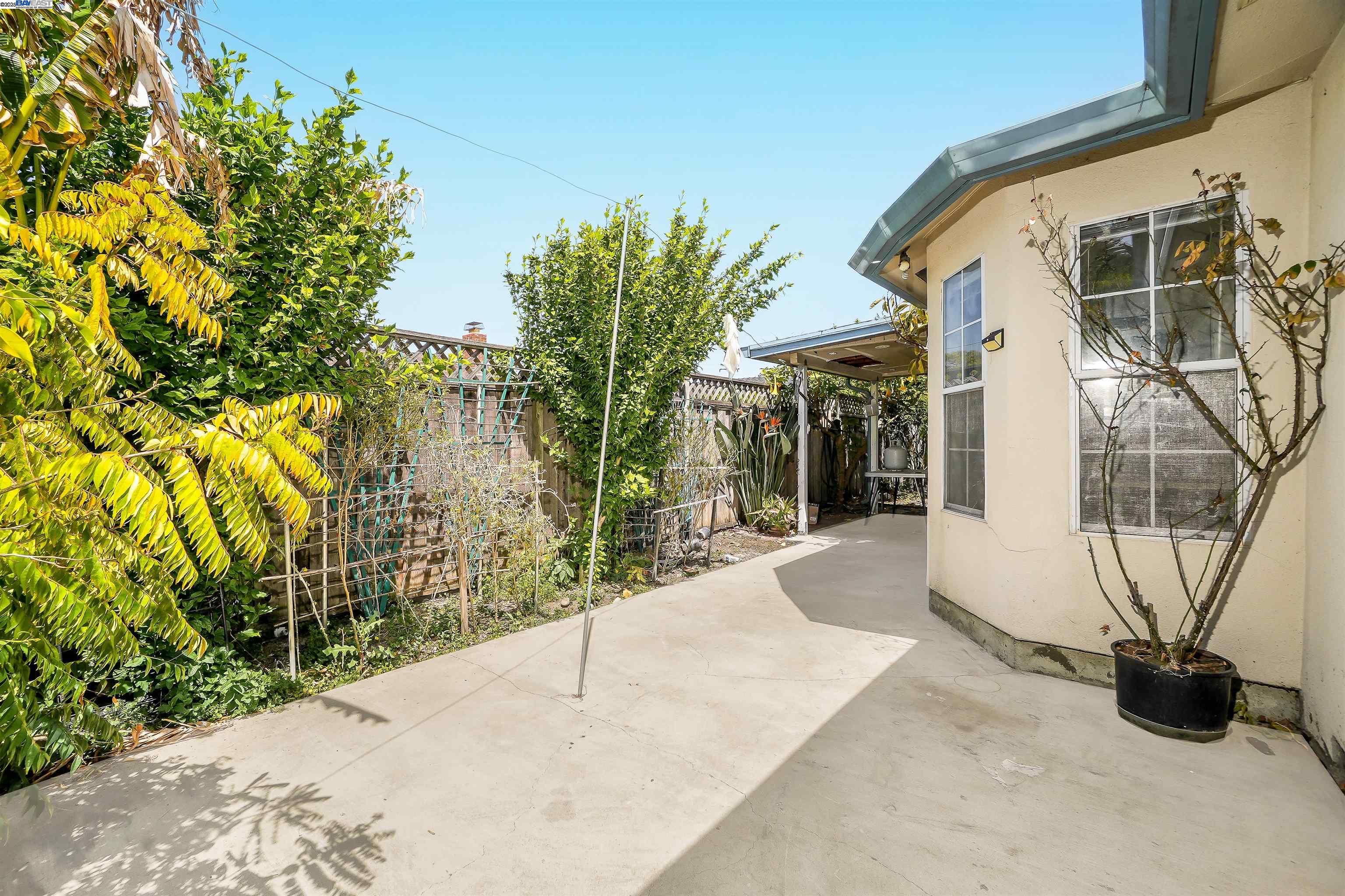Detail Gallery Image 39 of 44 For 1925 Lilac Avenue, Hayward,  CA 94545 - 4 Beds | 2 Baths