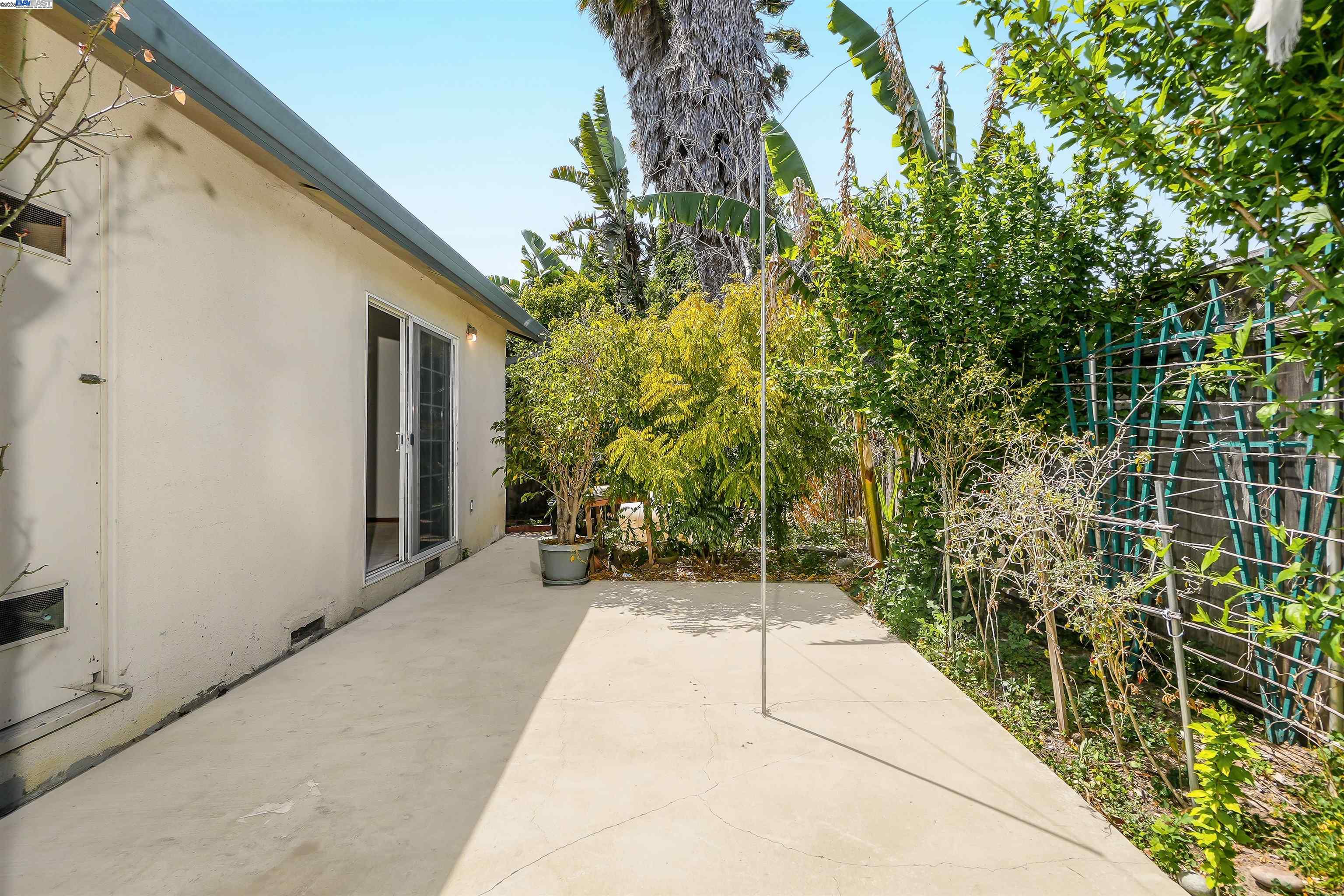 Detail Gallery Image 43 of 44 For 1925 Lilac Avenue, Hayward,  CA 94545 - 4 Beds | 2 Baths