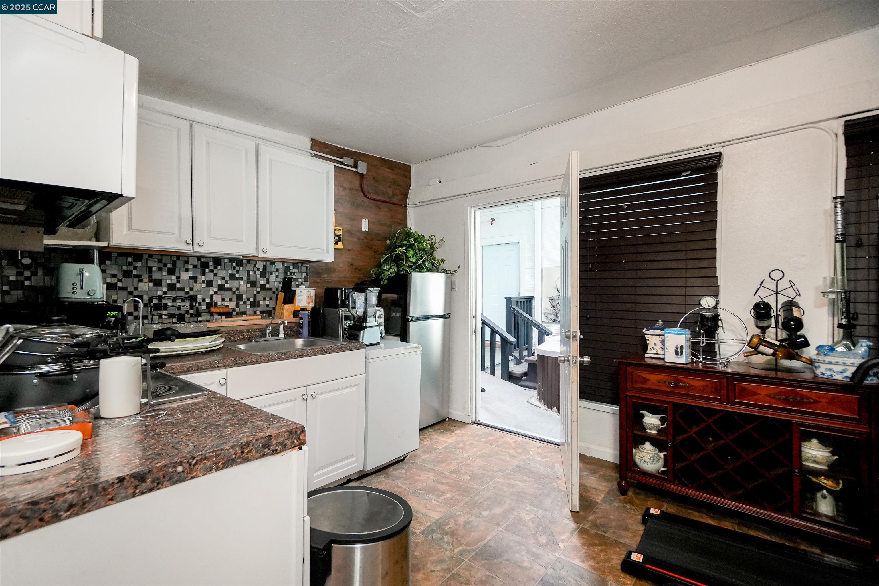 property-img