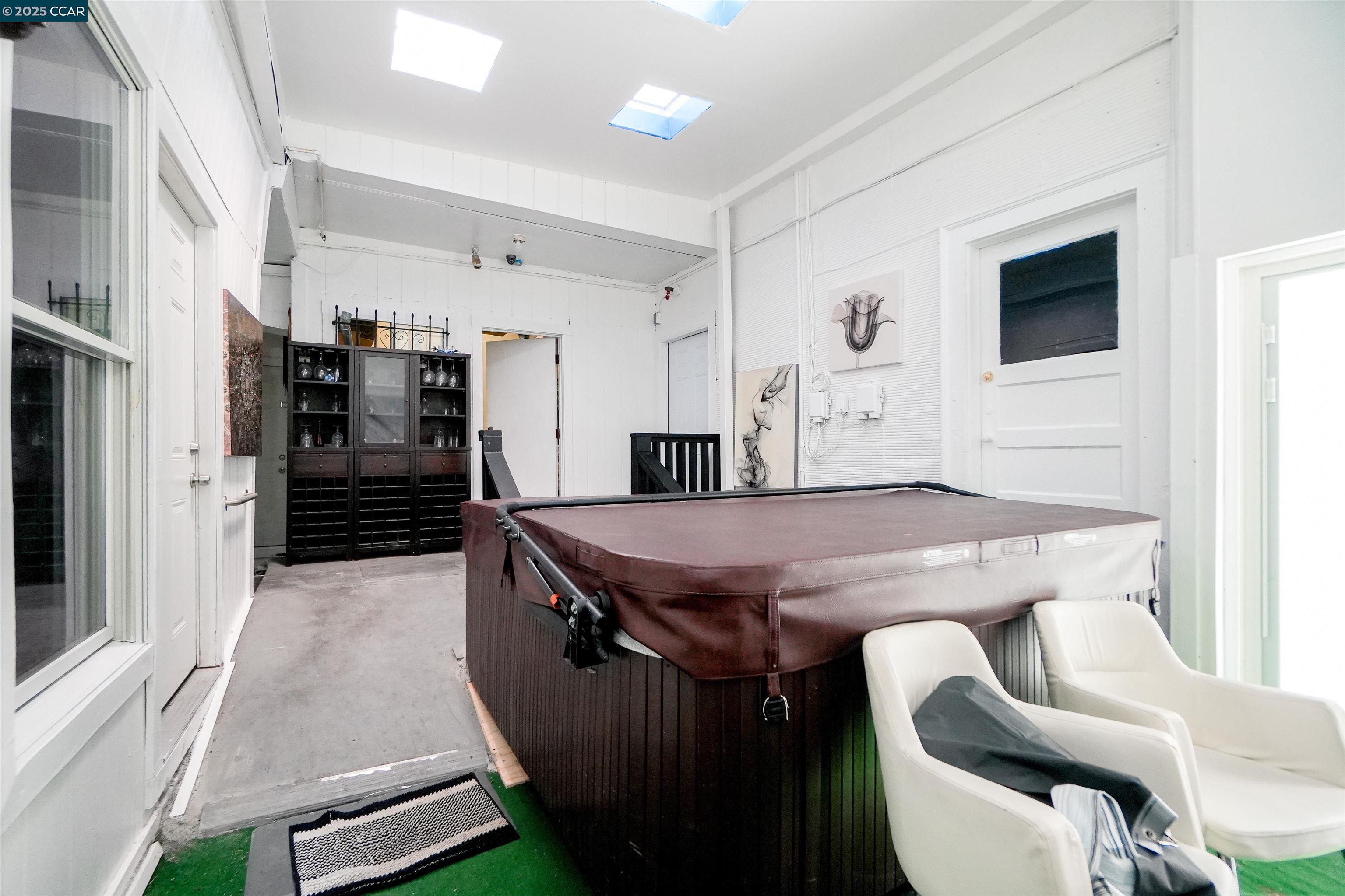 property-img