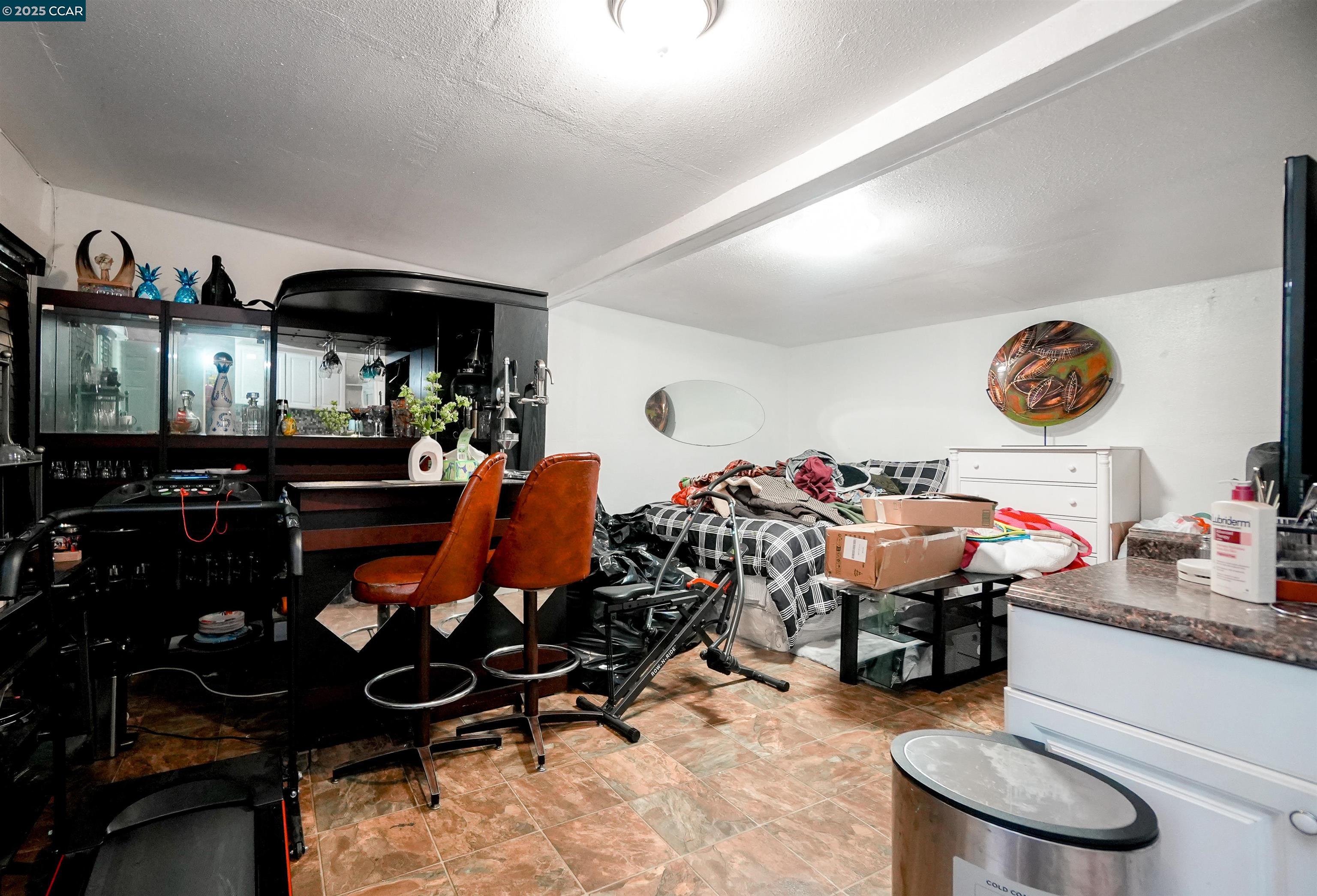 property-img