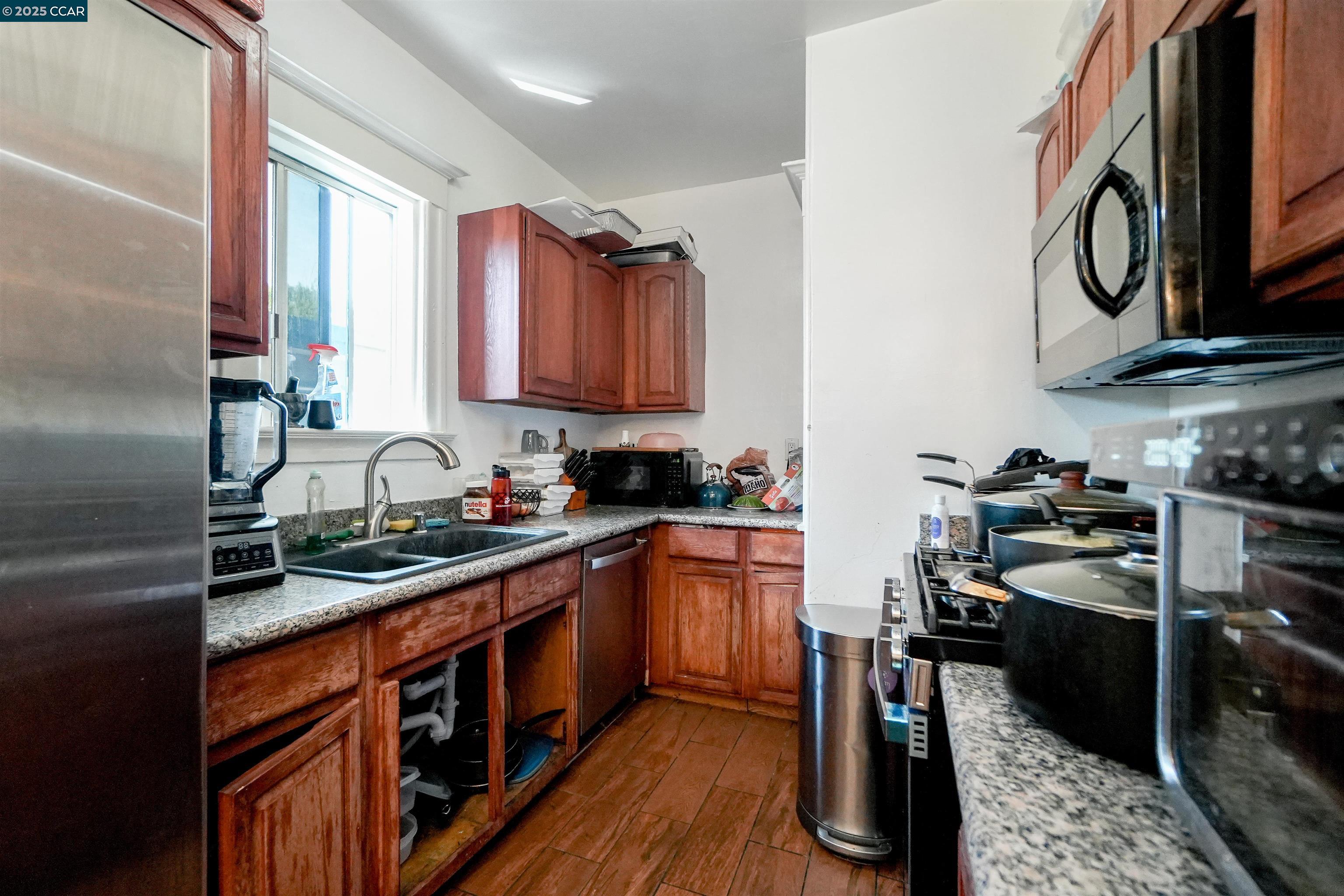 property-img