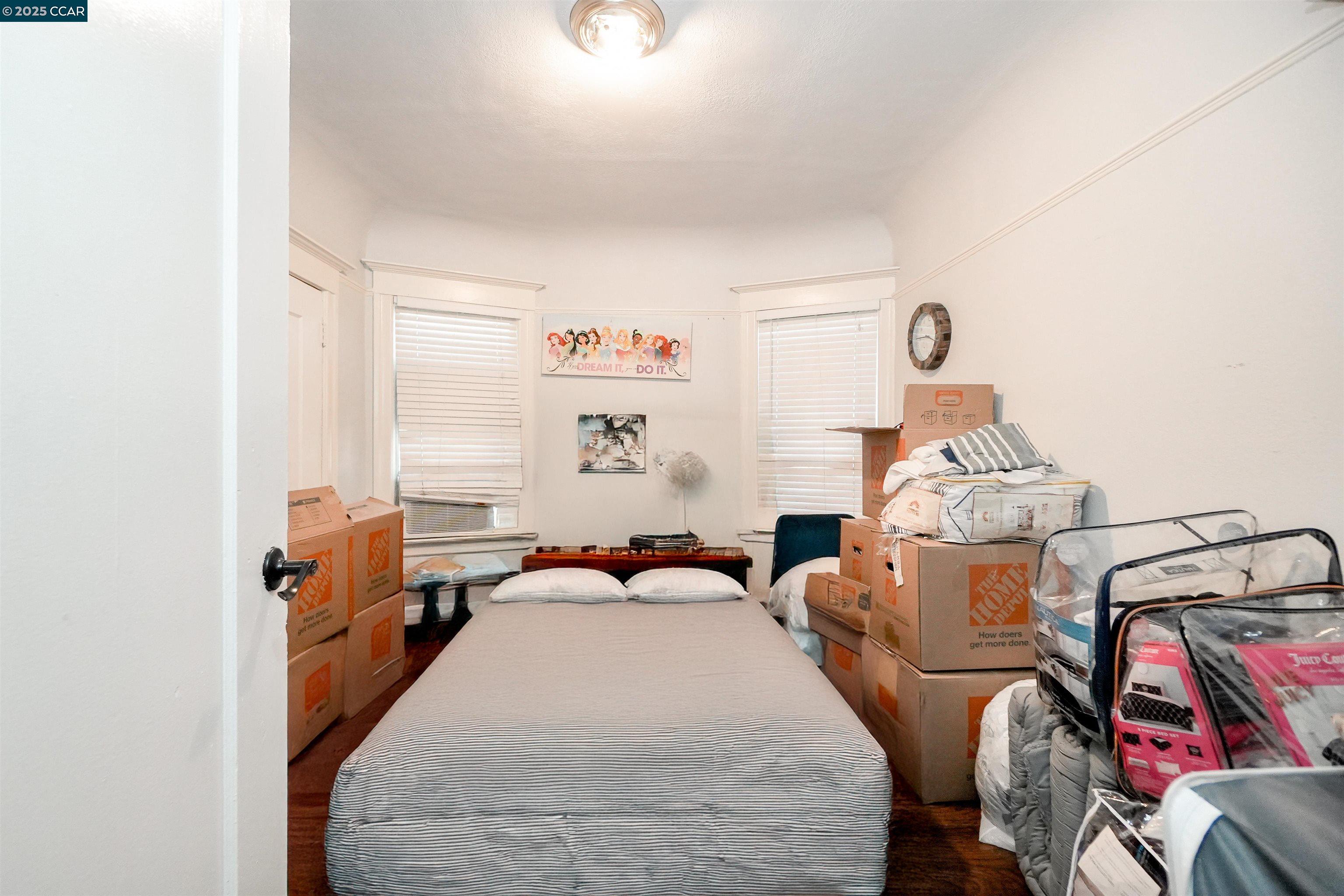 property-img