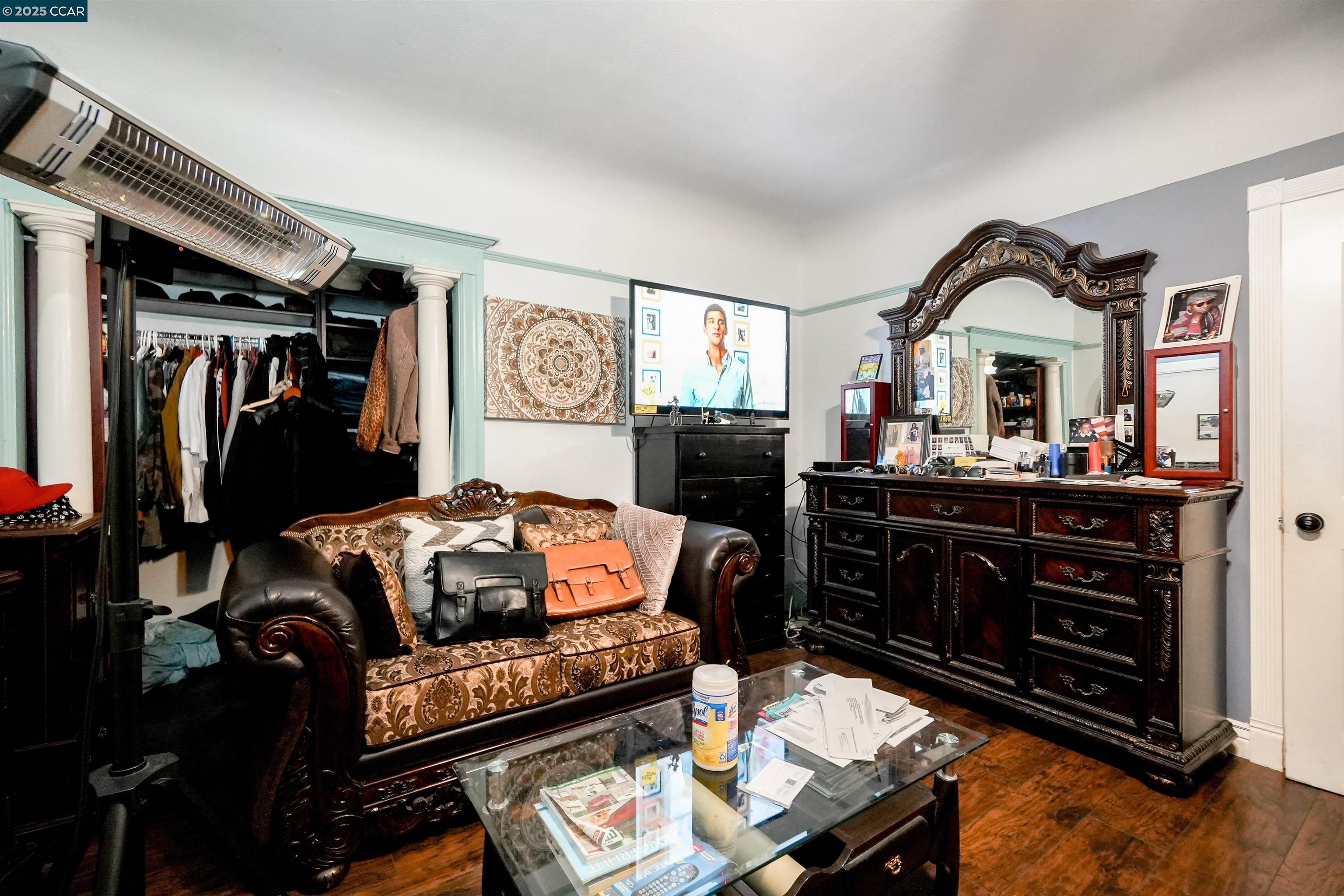 property-img