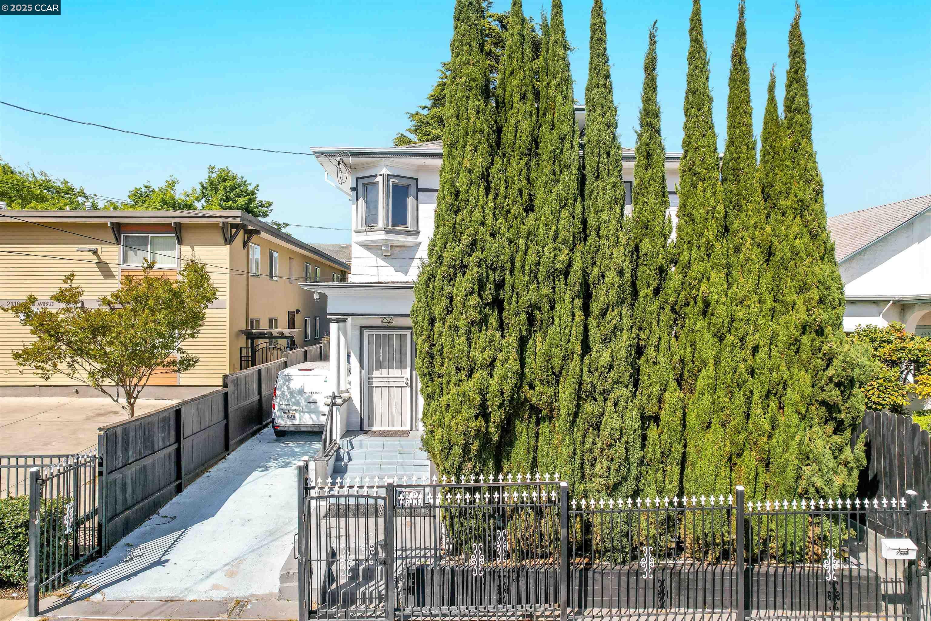 property-img