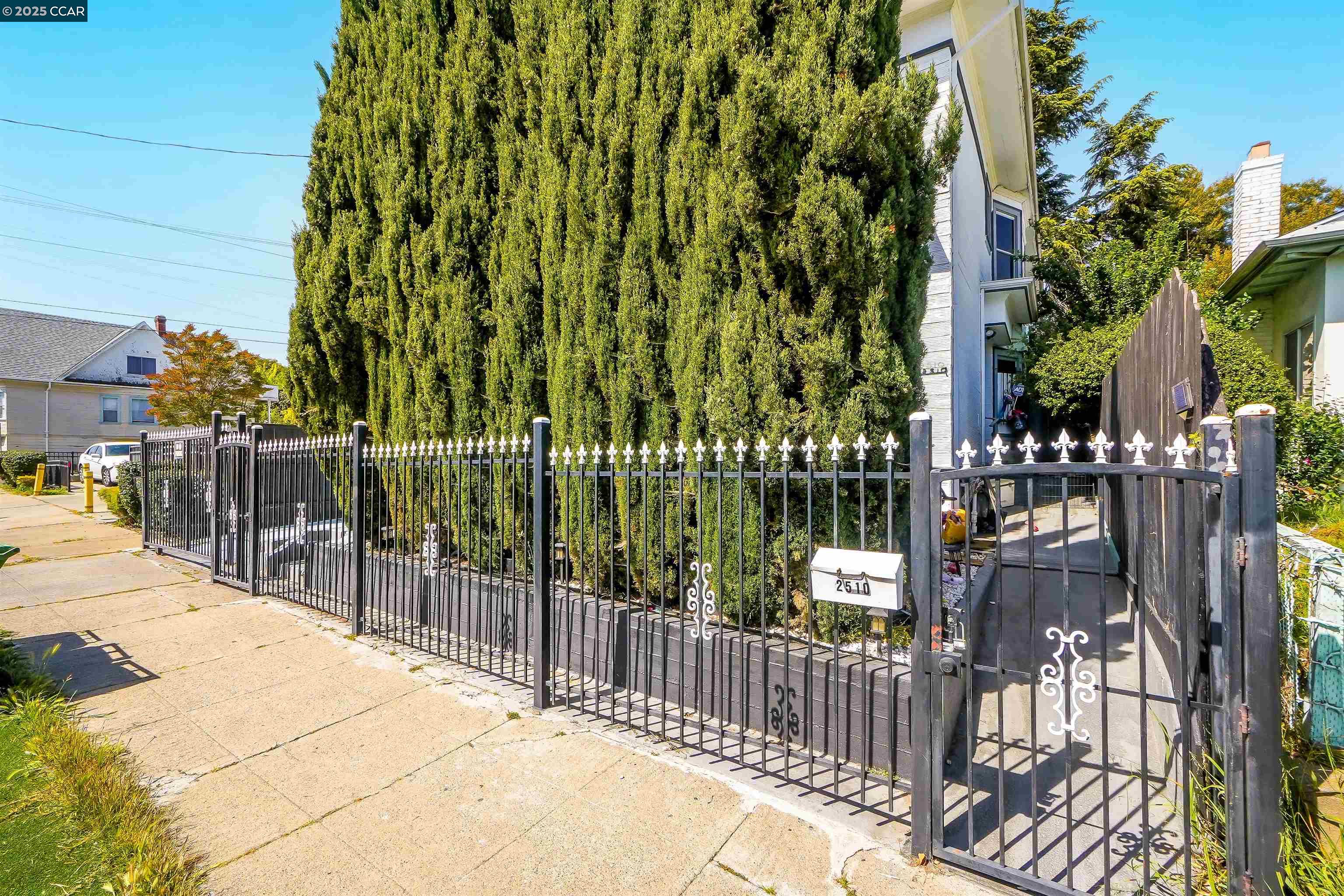 property-img