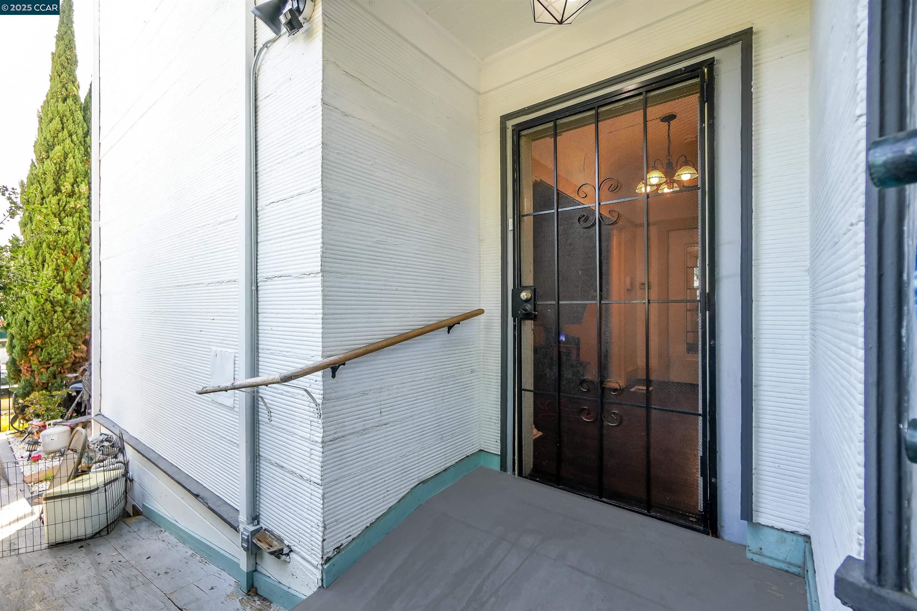 property-img