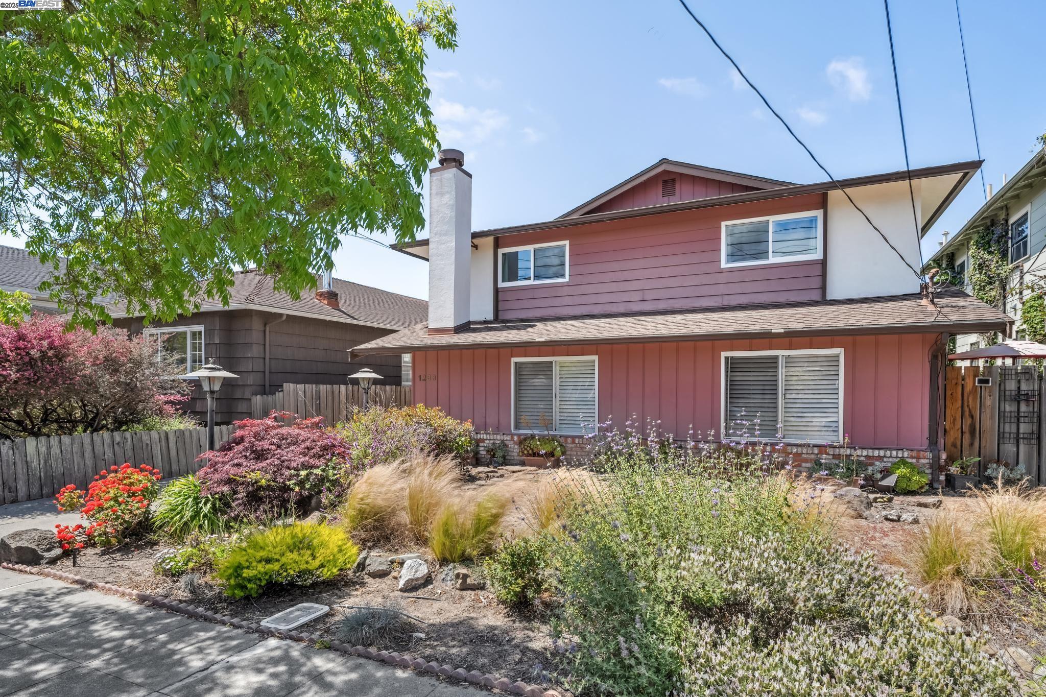 MLS: 41096334 Condo For Sale