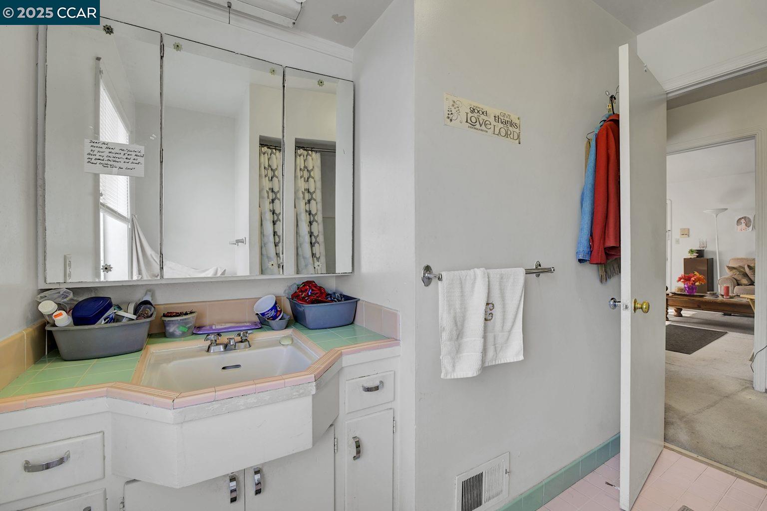 Detail Gallery Image 23 of 43 For 5420 Ygnacio Ave, Oakland,  CA 94601 - – Beds | – Baths