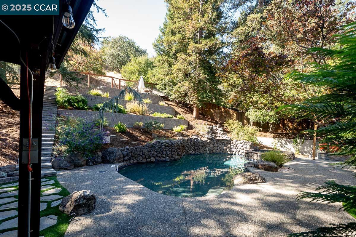 Detail Gallery Image 34 of 56 For 311 Valley High Dr, Pleasant Hill,  CA 94523 - 4 Beds | 3 Baths