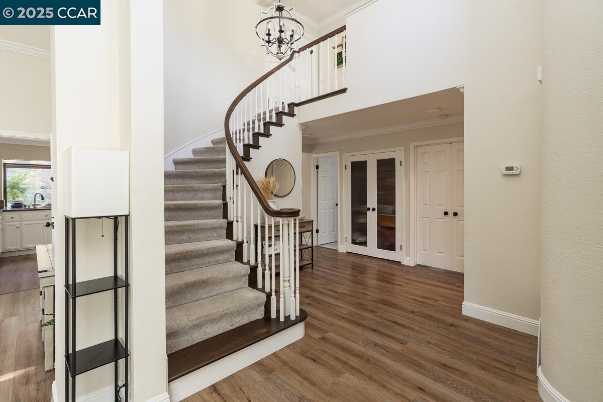Detail Gallery Image 7 of 56 For 311 Valley High Dr, Pleasant Hill,  CA 94523 - 4 Beds | 3 Baths