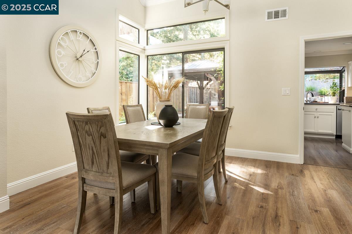 Detail Gallery Image 10 of 56 For 311 Valley High Dr, Pleasant Hill,  CA 94523 - 4 Beds | 3 Baths