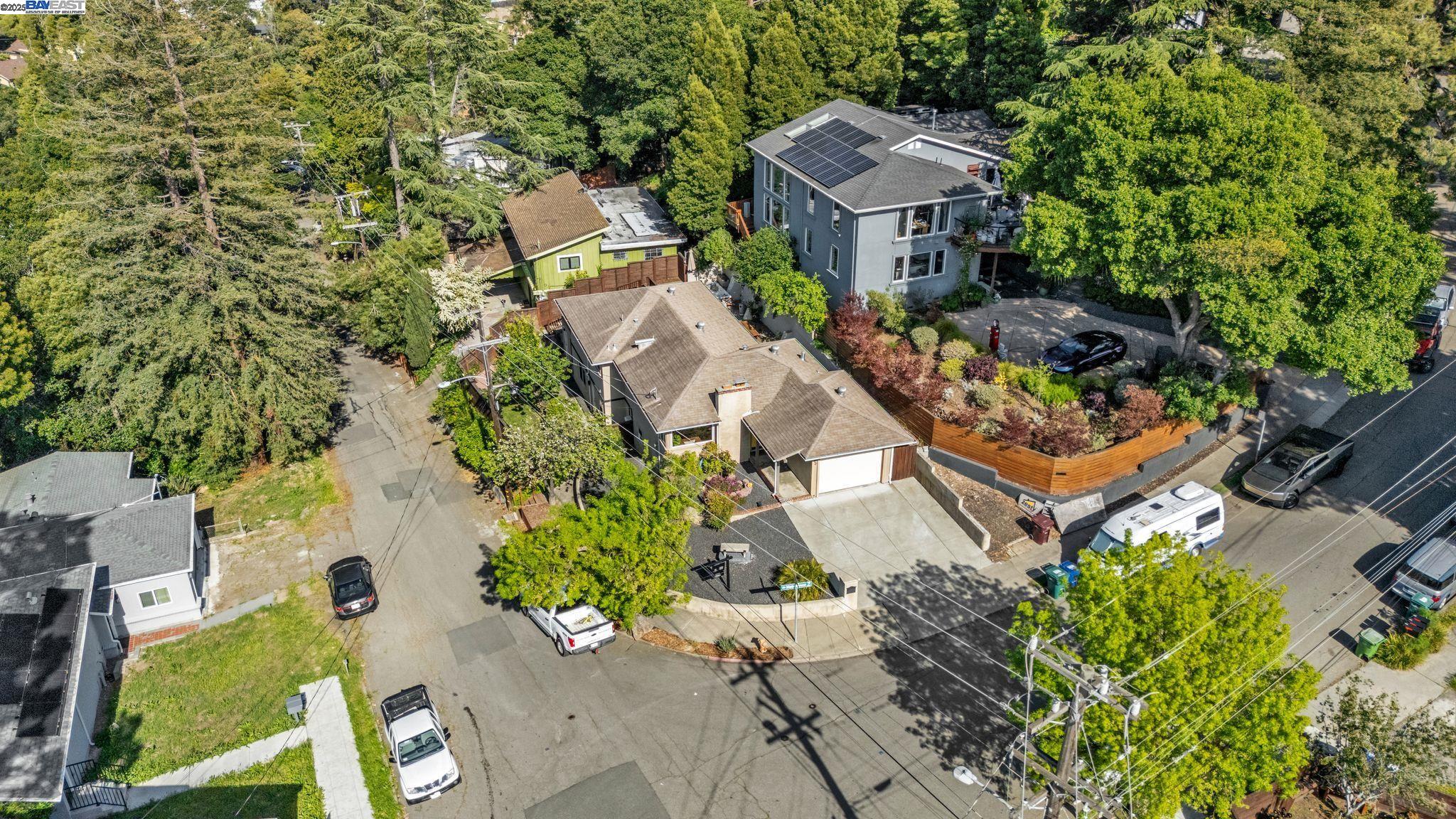 Detail Gallery Image 21 of 22 For 6400 Mokelumne Ave, Oakland,  CA 94605 - 3 Beds | 2 Baths