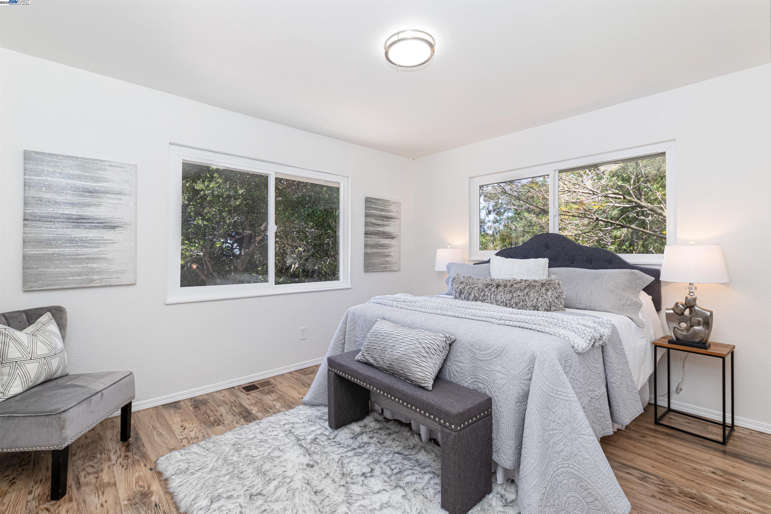 Detail Gallery Image 10 of 22 For 7317 Sunkist Dr, Oakland,  CA 94605 - 2 Beds | 1 Baths