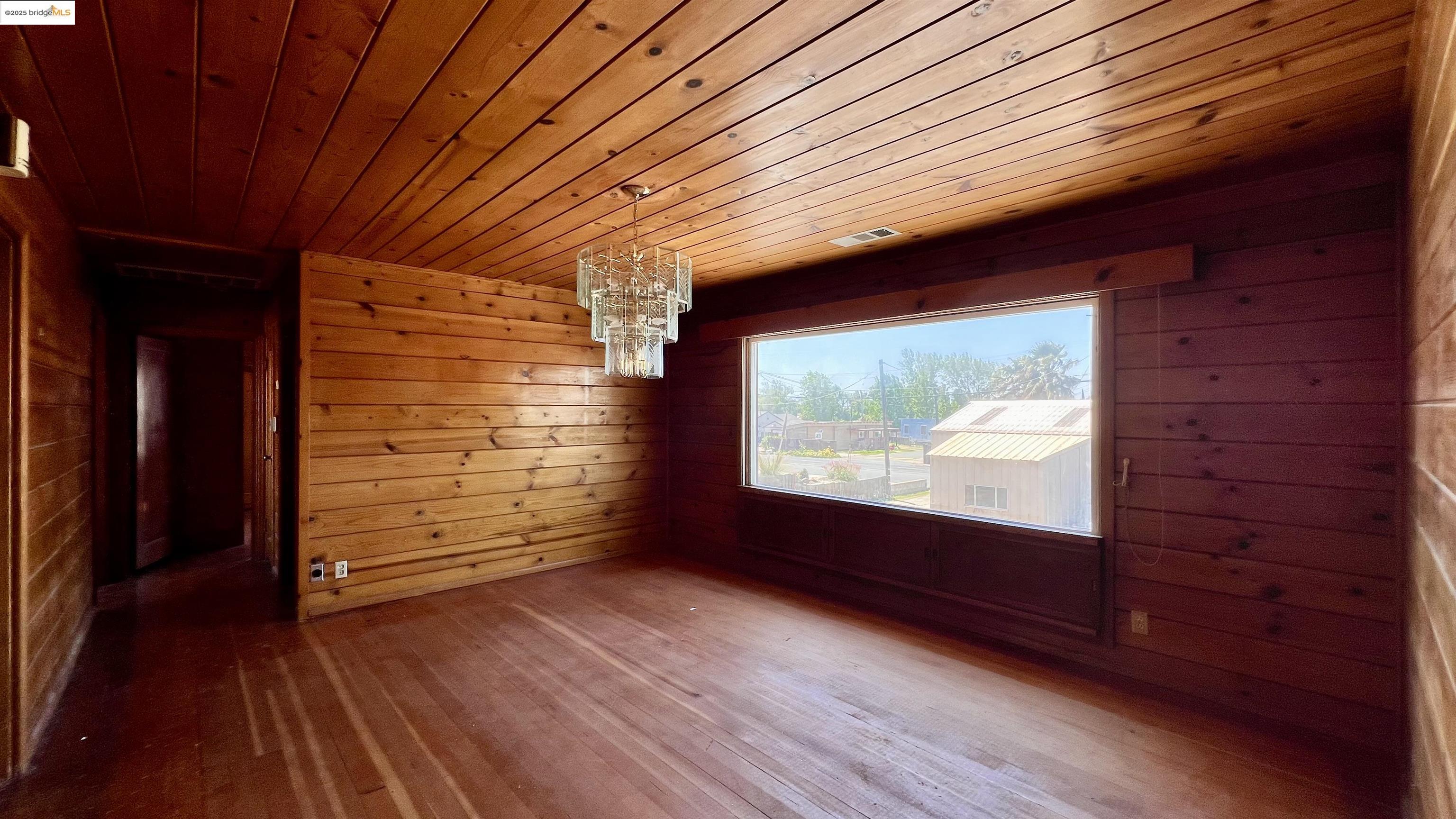 Detail Gallery Image 7 of 12 For 5614 Sandmound Blvd, Oakley,  CA 94561 - 3 Beds | 2 Baths