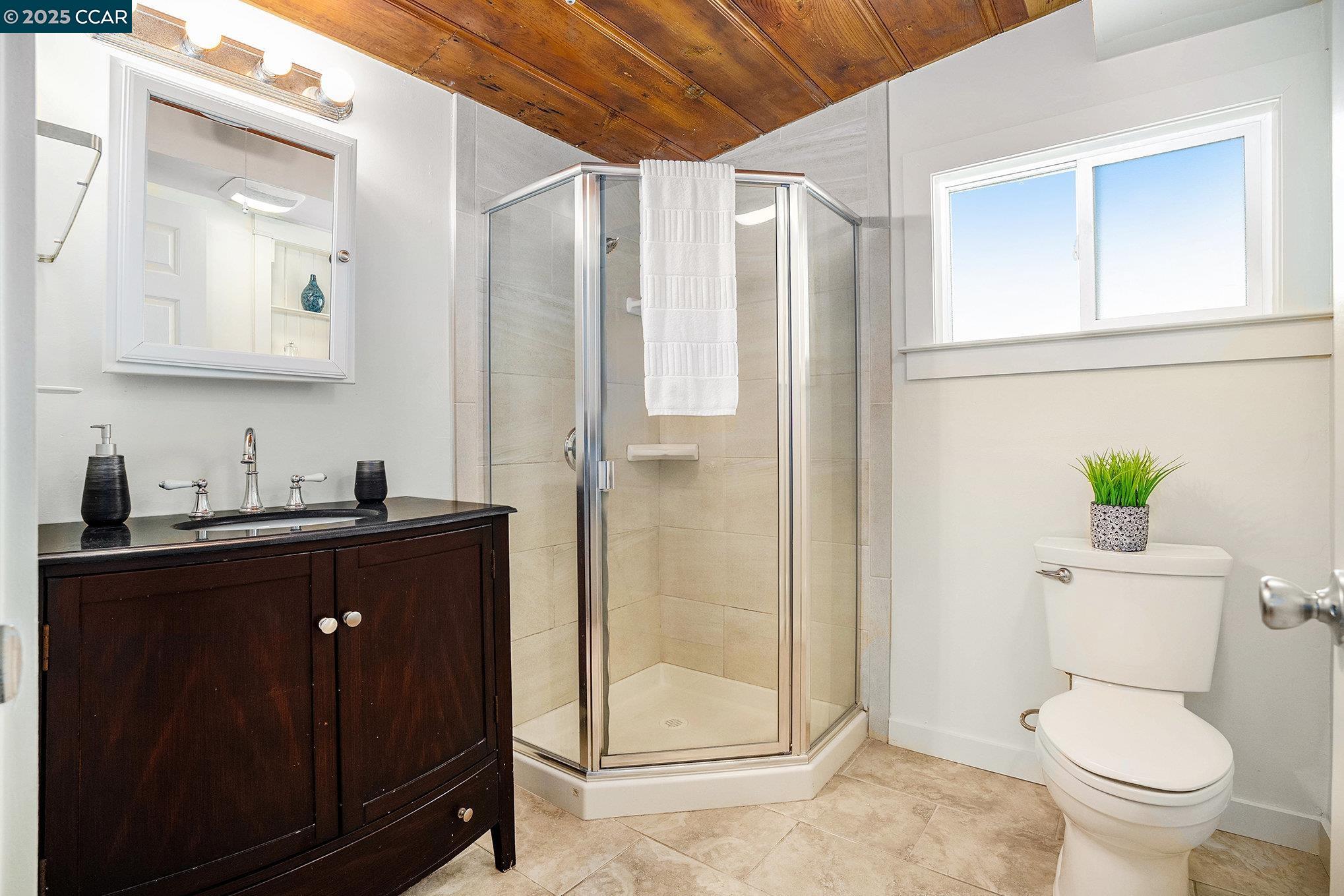 Detail Gallery Image 20 of 30 For 125 17th St, Richmond,  CA 94801 - 2 Beds | 2 Baths