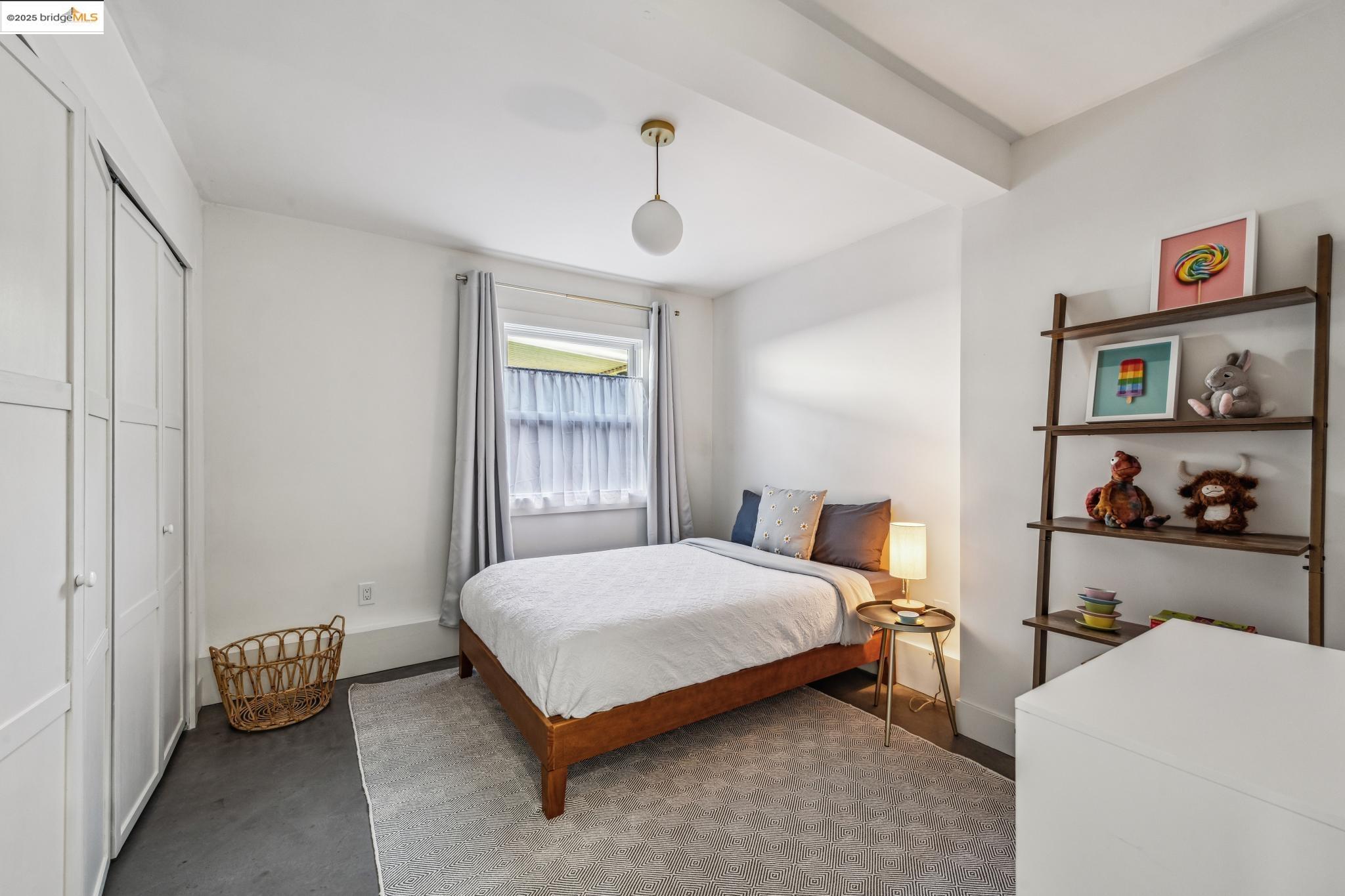 Detail Gallery Image 38 of 51 For 1341 Parker St #1341,  Berkeley,  CA 94702 - 3 Beds | 2/1 Baths