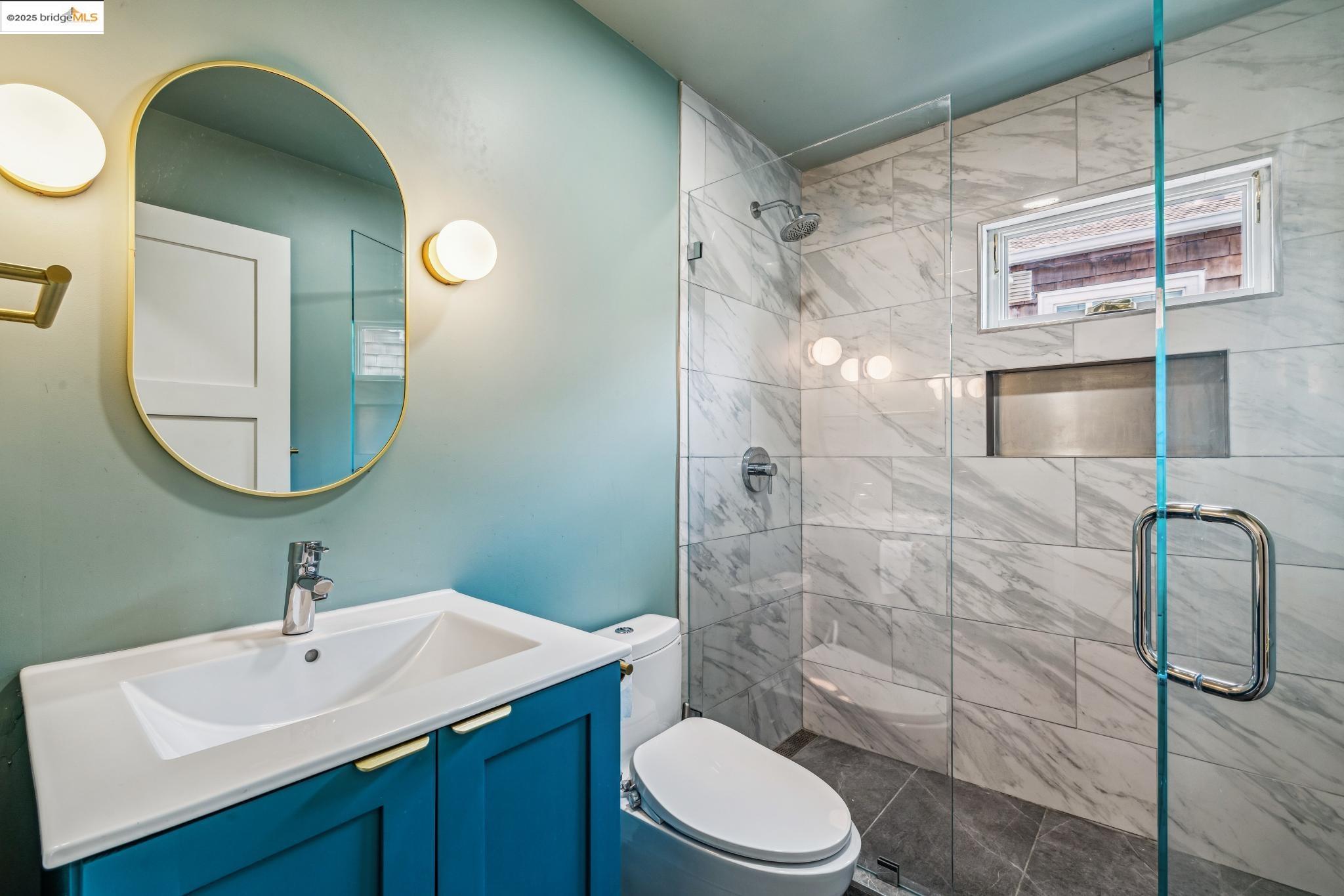 Detail Gallery Image 40 of 51 For 1341 Parker St #1341,  Berkeley,  CA 94702 - 3 Beds | 2/1 Baths