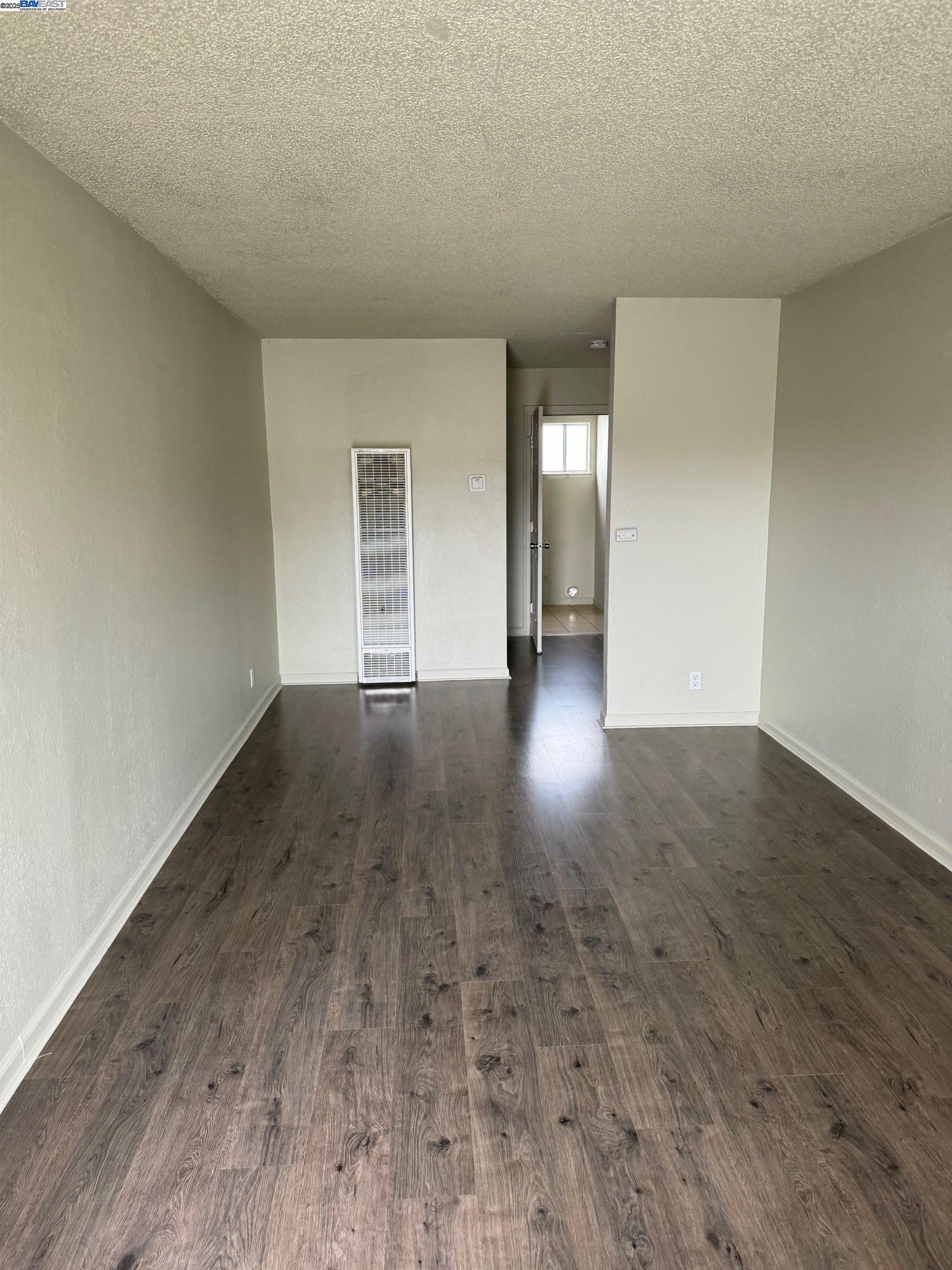 Detail Gallery Image 2 of 16 For 717 Shepherd Ave, Hayward,  CA 94544 - – Beds | – Baths