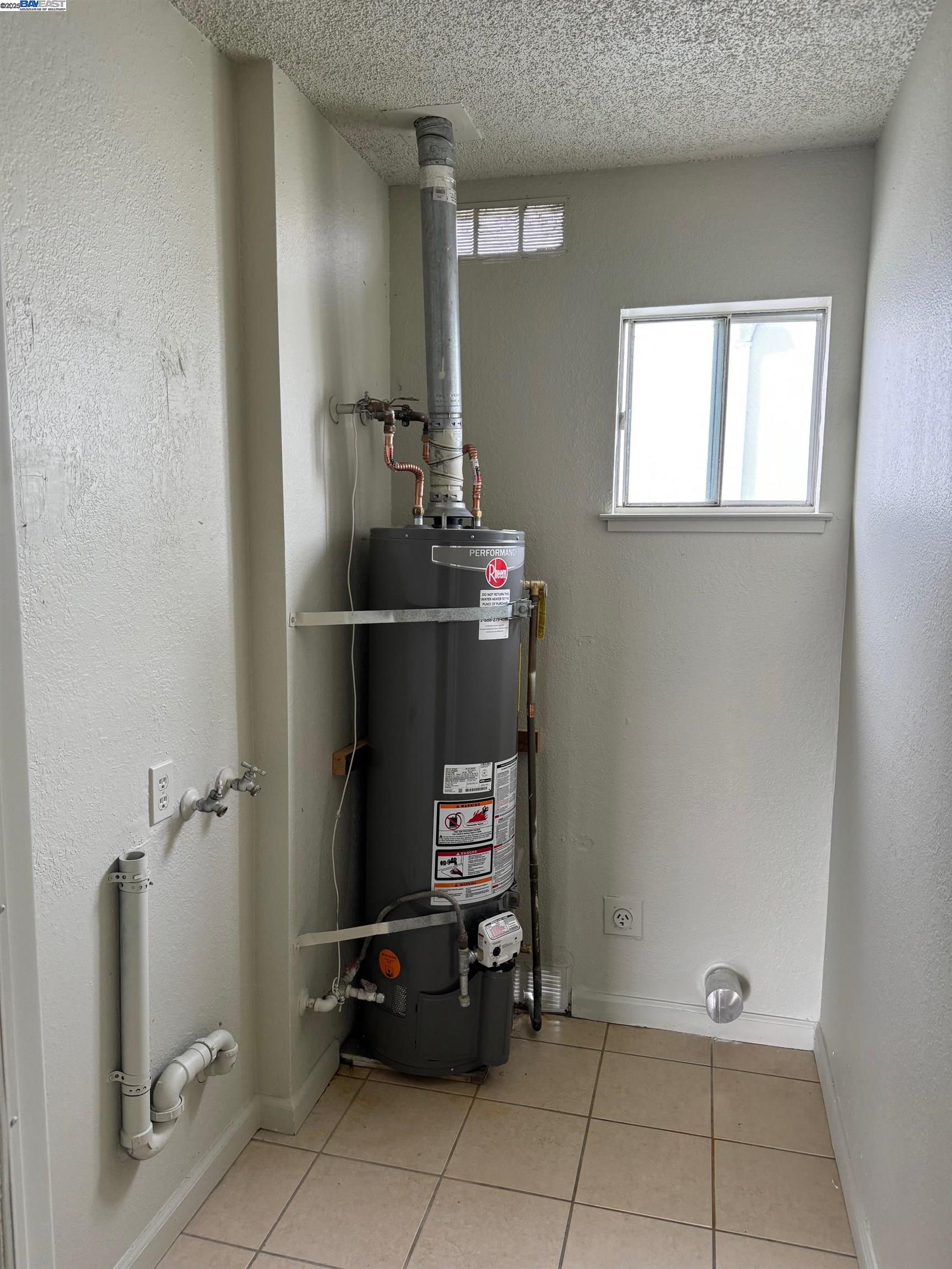 Detail Gallery Image 11 of 16 For 717 Shepherd Ave, Hayward,  CA 94544 - – Beds | – Baths