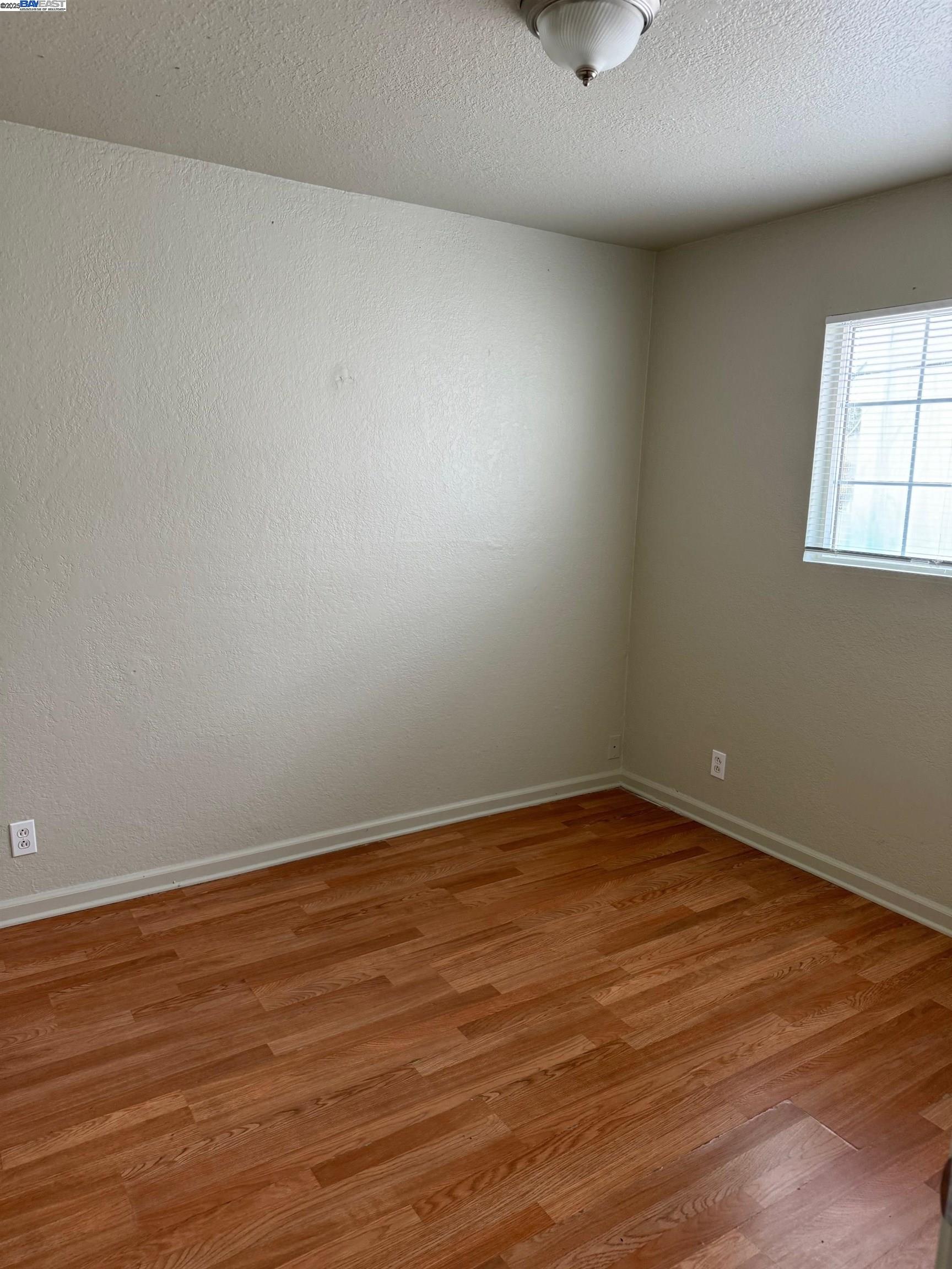 Detail Gallery Image 6 of 16 For 717 Shepherd Ave, Hayward,  CA 94544 - – Beds | – Baths