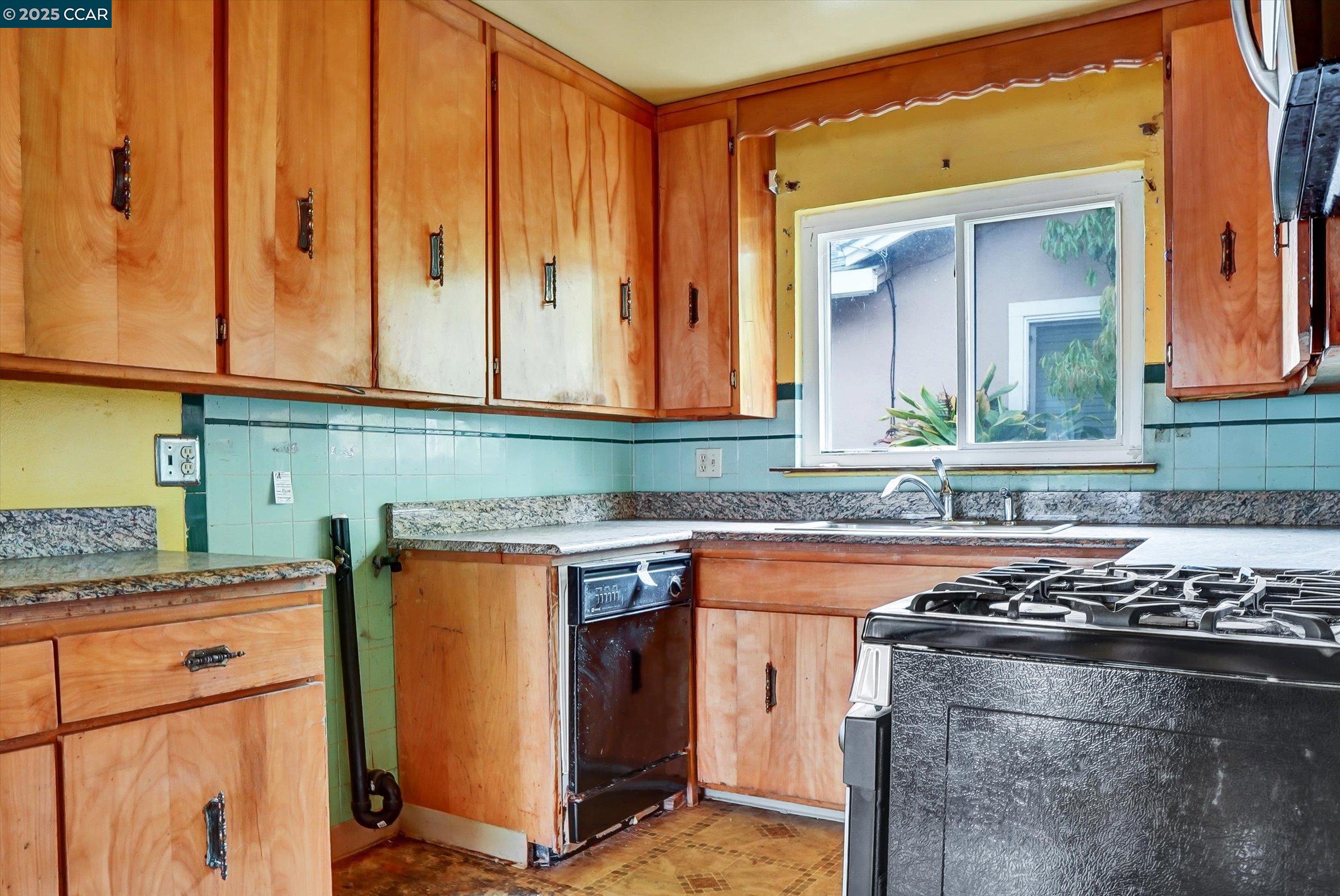 Detail Gallery Image 8 of 25 For 355 Lofas Pl, Vallejo,  CA 94589 - 3 Beds | 2 Baths