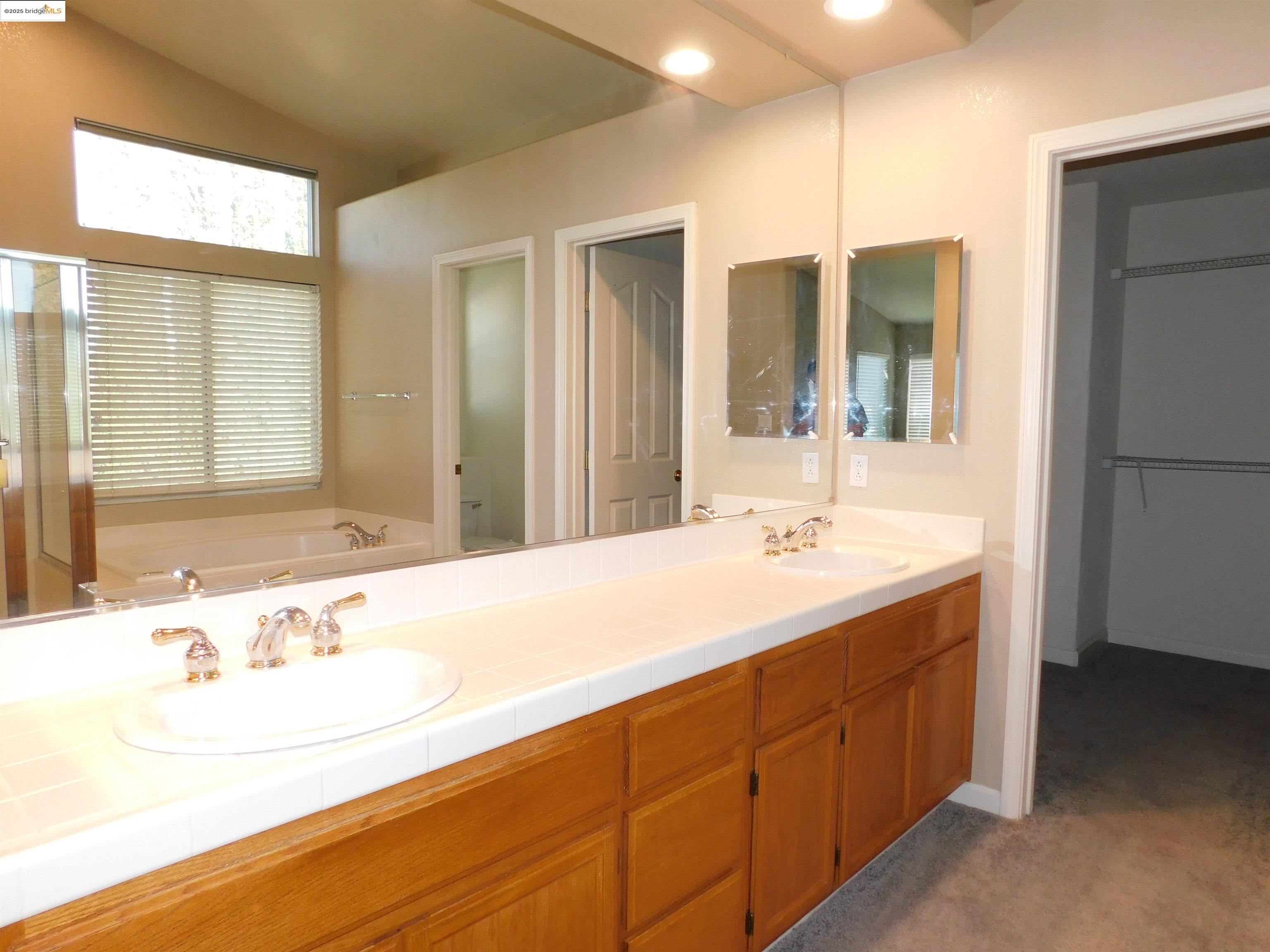 Detail Gallery Image 19 of 24 For 2003 Barkwood Ct, Antioch,  CA 94509 - 5 Beds | 3 Baths