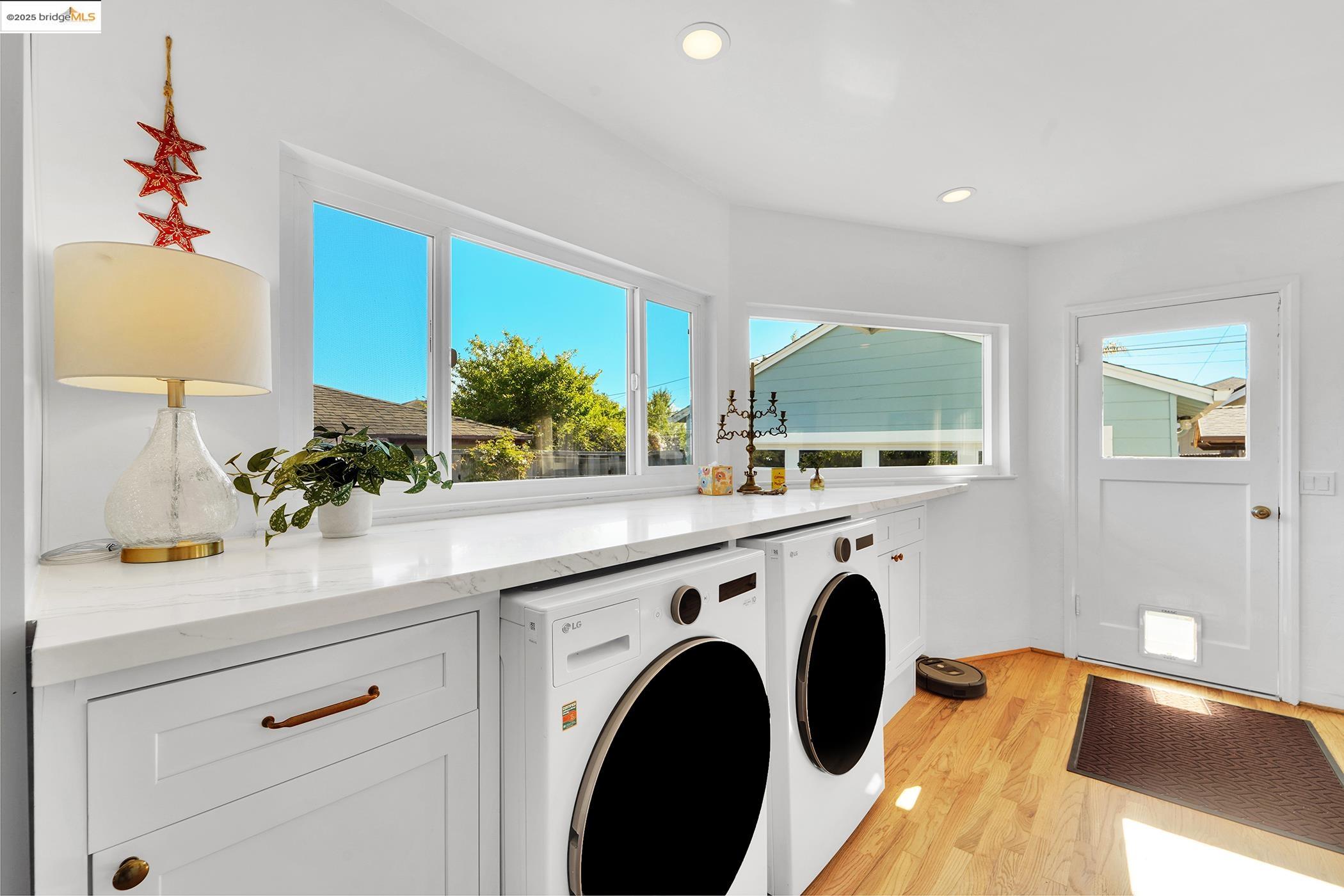 Detail Gallery Image 16 of 26 For 725 Trevethan Ave, Santa Cruz,  CA 95065 - 2 Beds | 1 Baths