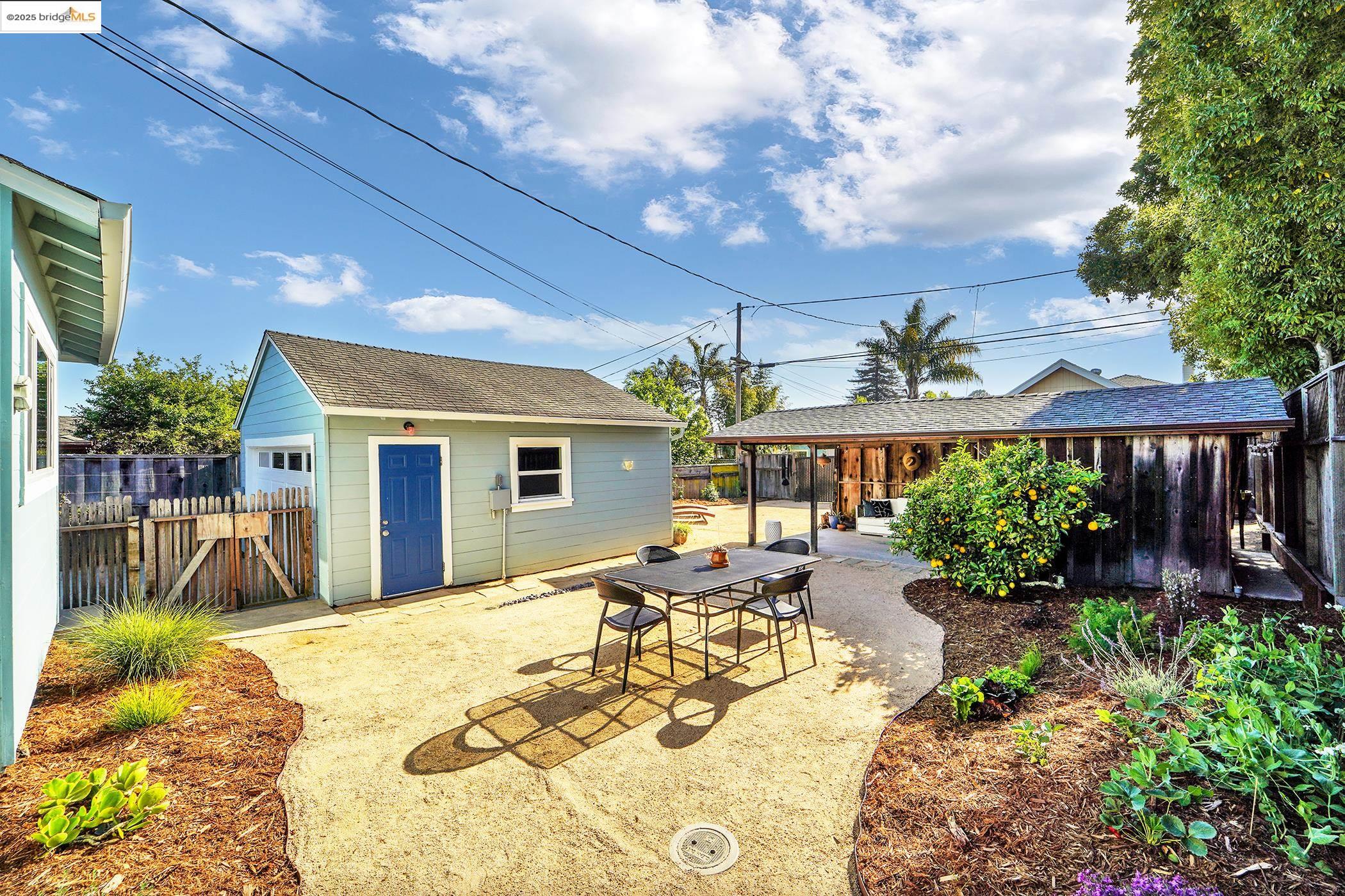 Detail Gallery Image 21 of 26 For 725 Trevethan Ave, Santa Cruz,  CA 95065 - 2 Beds | 1 Baths