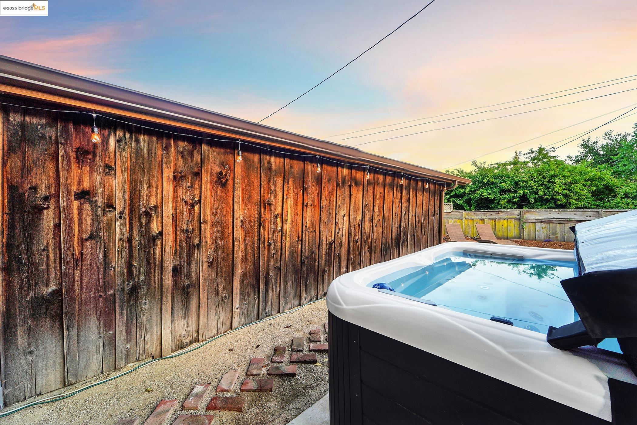 Detail Gallery Image 26 of 26 For 725 Trevethan Ave, Santa Cruz,  CA 95065 - 2 Beds | 1 Baths