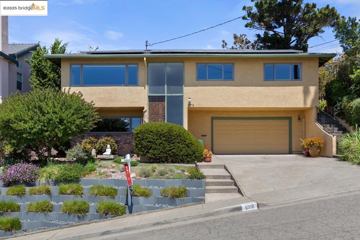 11718 Cranford Way, Oakland, California 94605, 4 Bedrooms Bedrooms, 8 Rooms Rooms,3 BathroomsBathrooms,Residential,For Sale,11718 Cranford Way,41096377