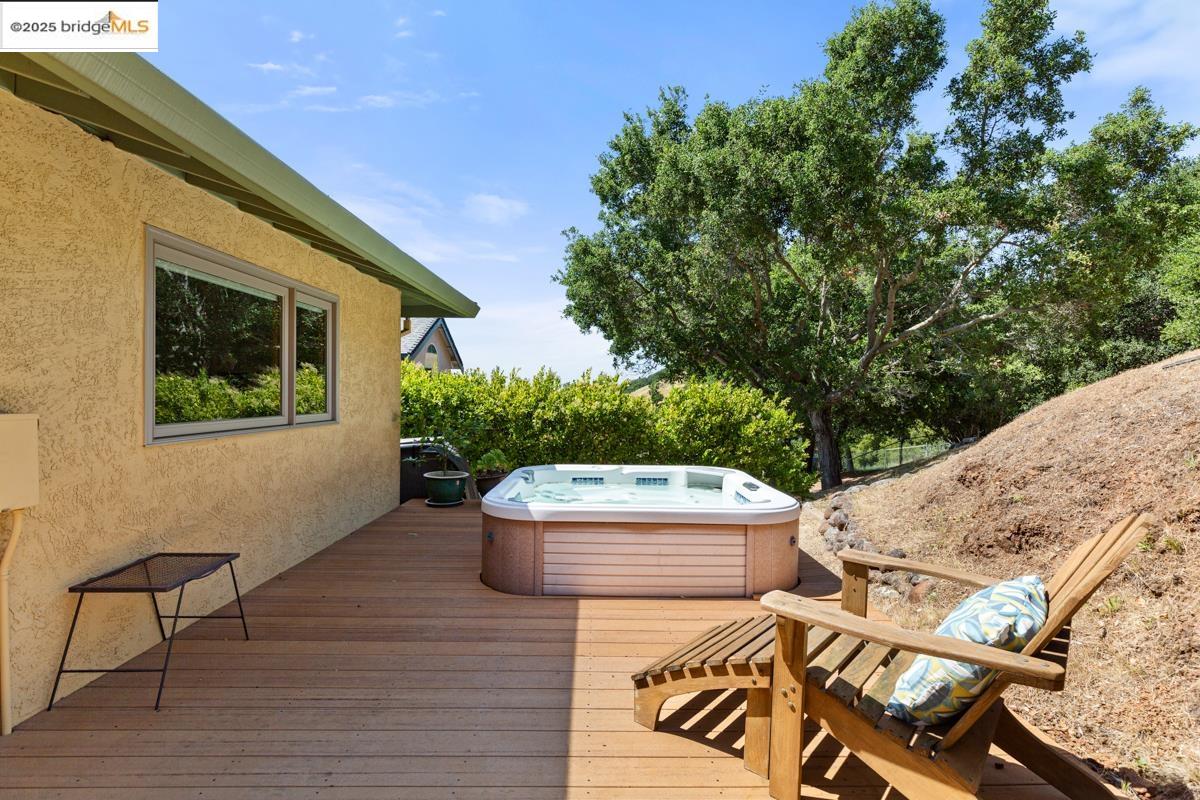 11718 Cranford Way, Oakland, California 94605, 4 Bedrooms Bedrooms, 8 Rooms Rooms,3 BathroomsBathrooms,Residential,For Sale,11718 Cranford Way,41096377