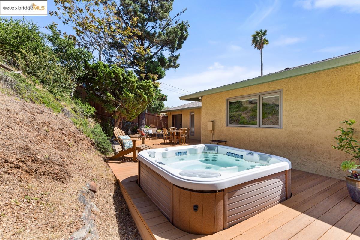 Detail Gallery Image 49 of 53 For 11718 Cranford Way, Oakland,  CA 94605 - 4 Beds | 3 Baths