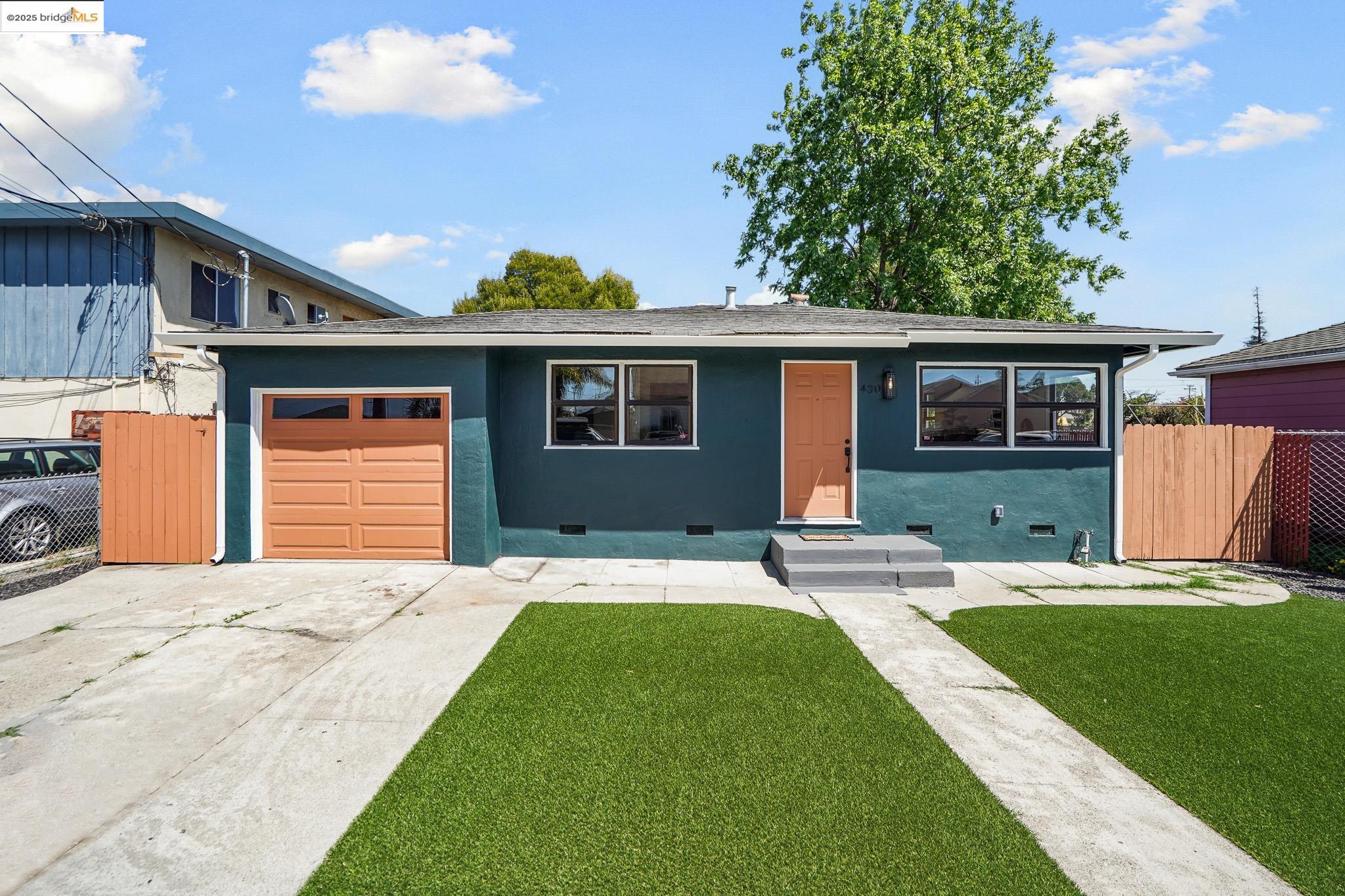 430 Douglas, Oakland, California 94603, 2 Bedrooms Bedrooms, 6 Rooms Rooms,1 BathroomBathrooms,Residential,For Sale,430 Douglas,41096378