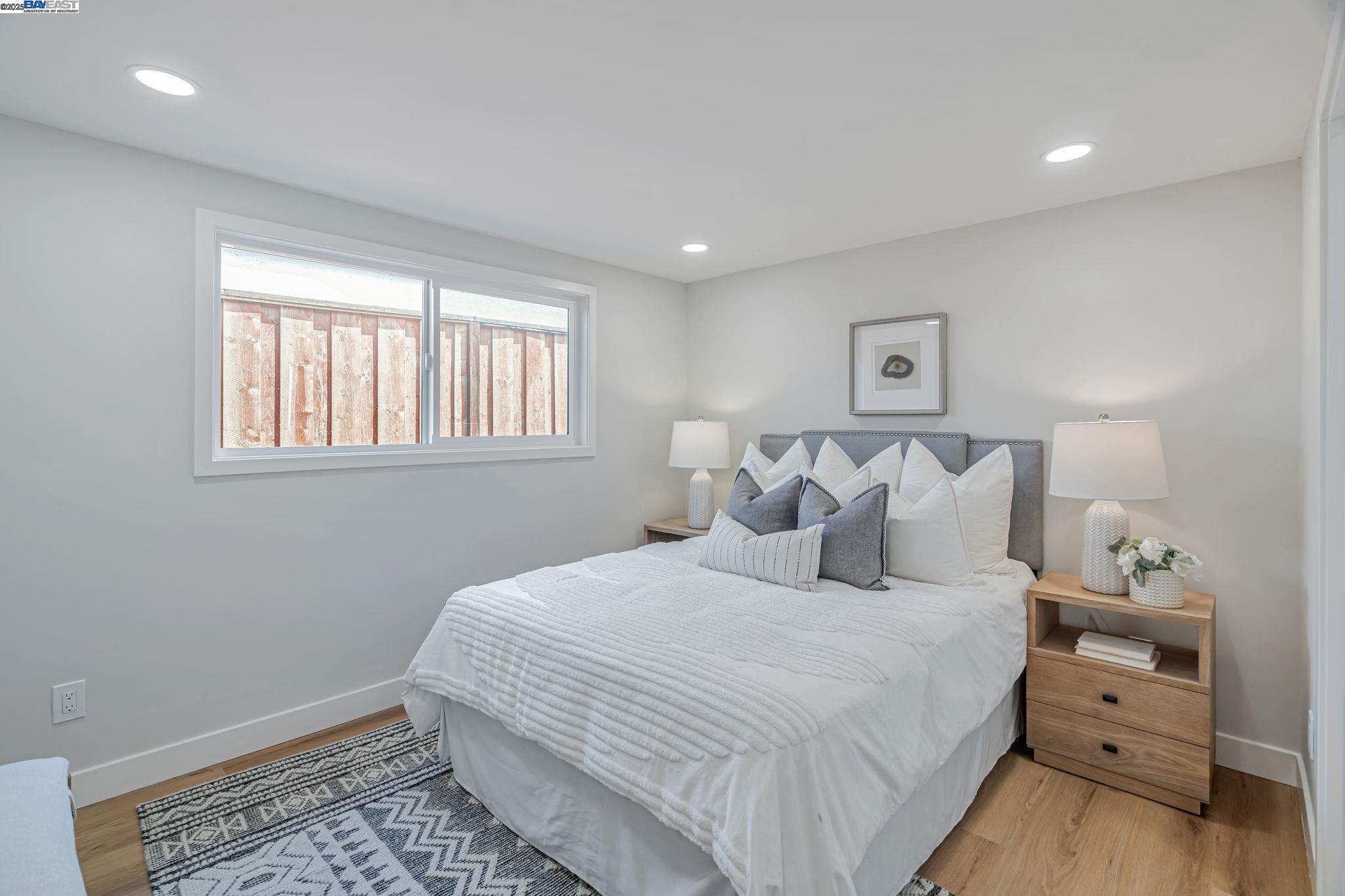 Detail Gallery Image 2 of 12 For 14220 Woodhaven, San Jose,  CA 95127 - 3 Beds | 2 Baths