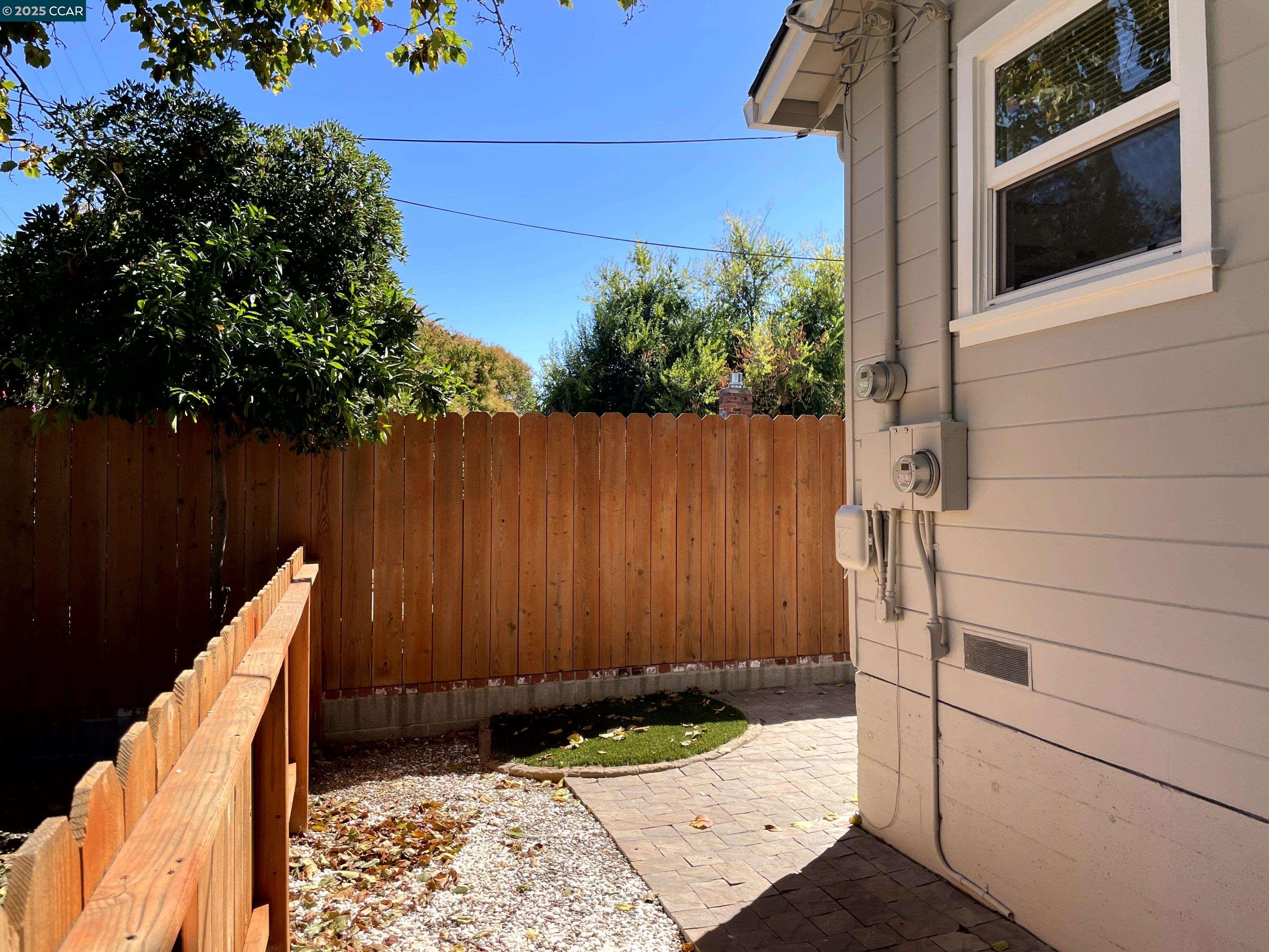 Detail Gallery Image 18 of 19 For 2910 Almond St, Martinez,  CA 94553 - 4 Beds | 3 Baths