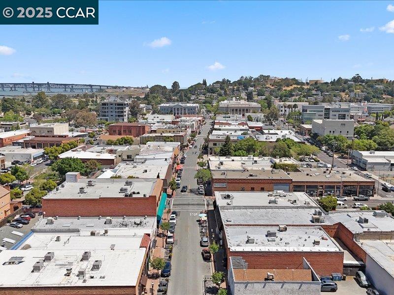 Detail Gallery Image 37 of 39 For 2910 Almond St, Martinez,  CA 94553 - 4 Beds | 3 Baths